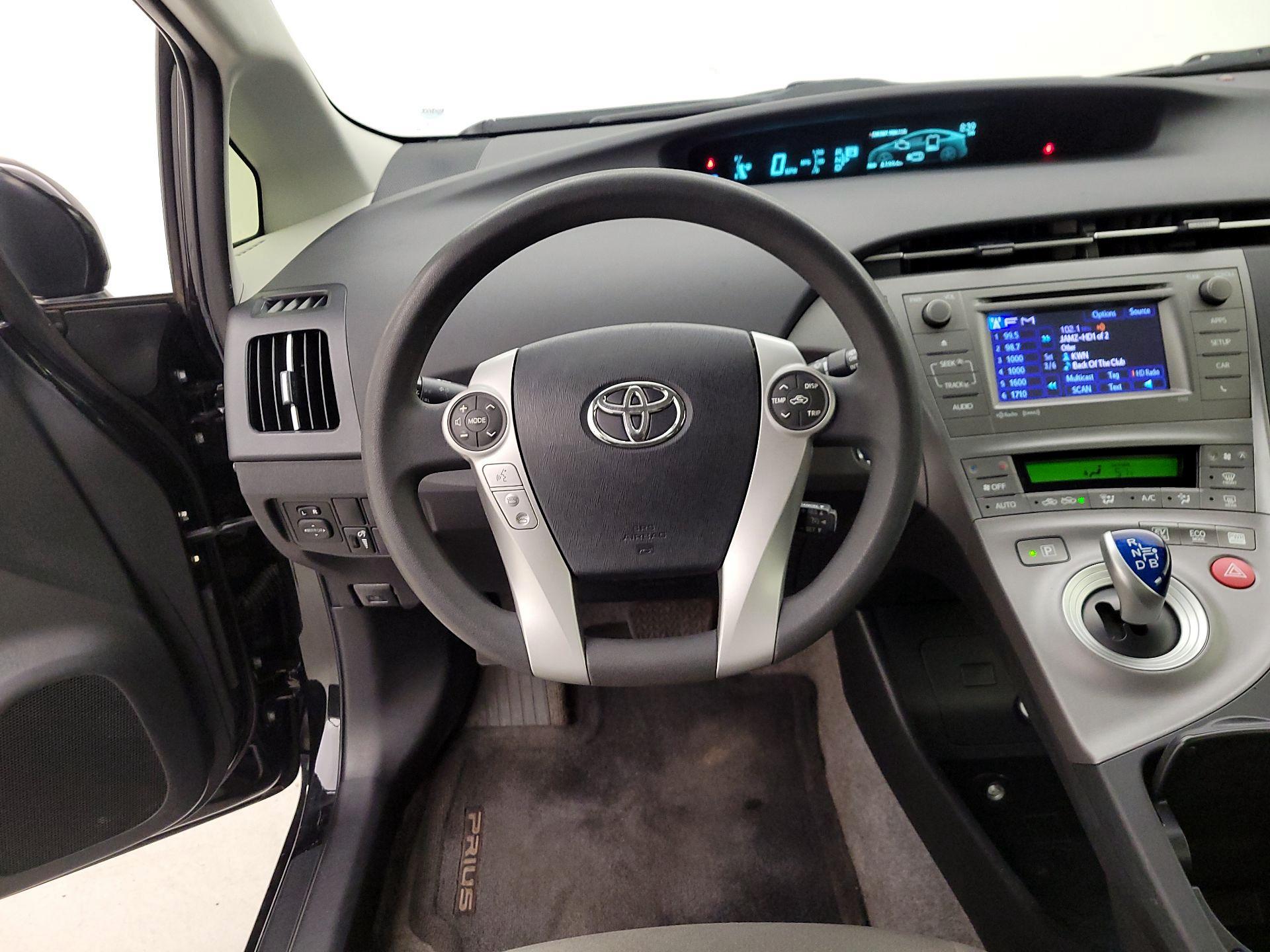 Thumbnail: 2015 Toyota Prius - 10