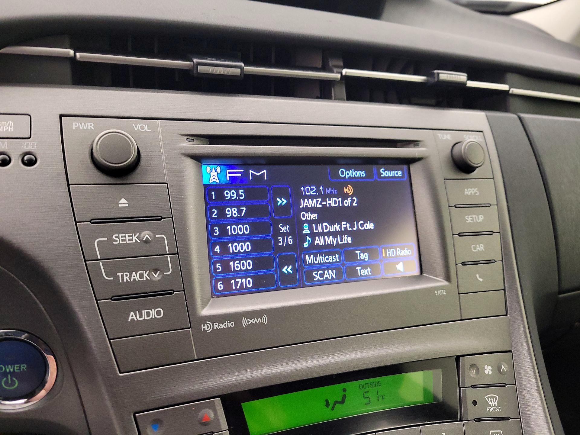 Thumbnail: 2015 Toyota Prius - 15