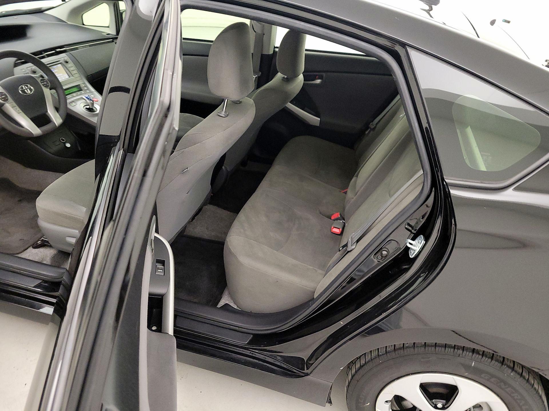 Thumbnail: 2015 Toyota Prius - 19