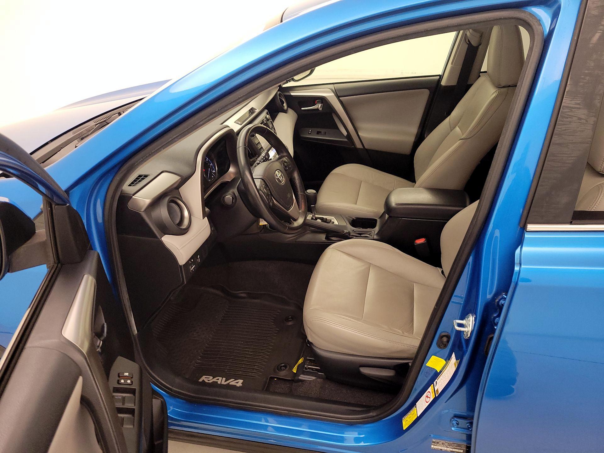 Thumbnail: 2016 Toyota RAV4 - 11