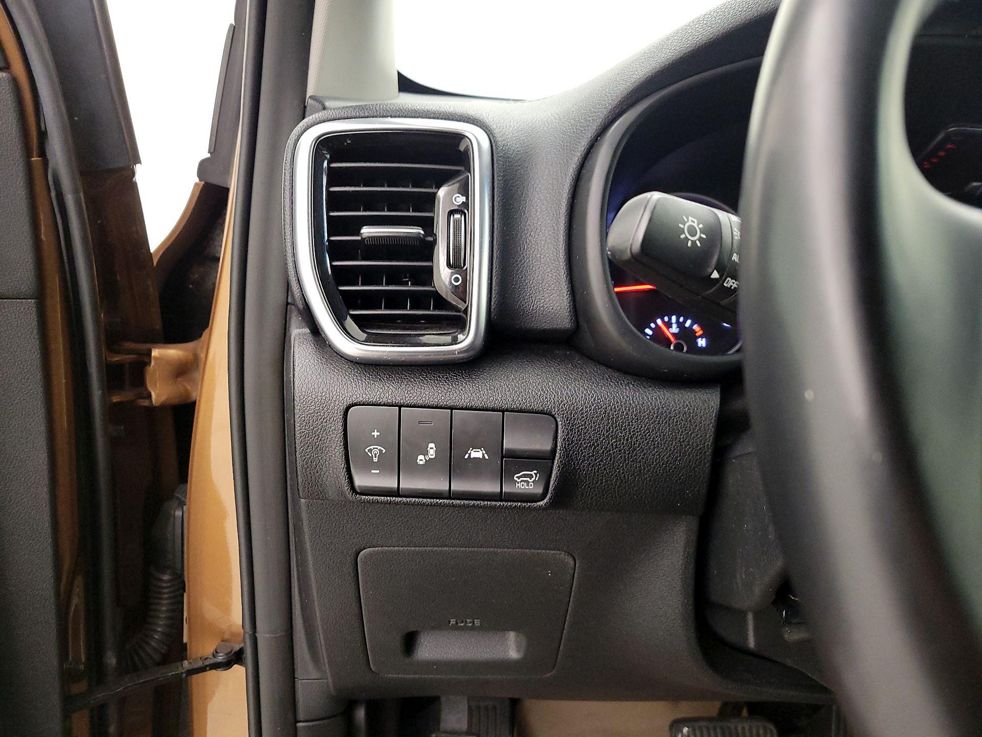 Thumbnail: 2020 Kia Sportage - 13