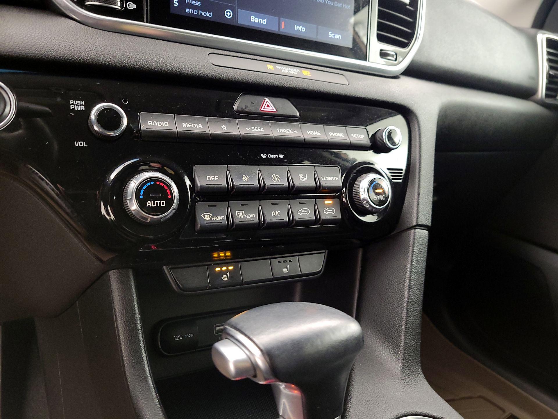 Thumbnail: 2020 Kia Sportage - 16