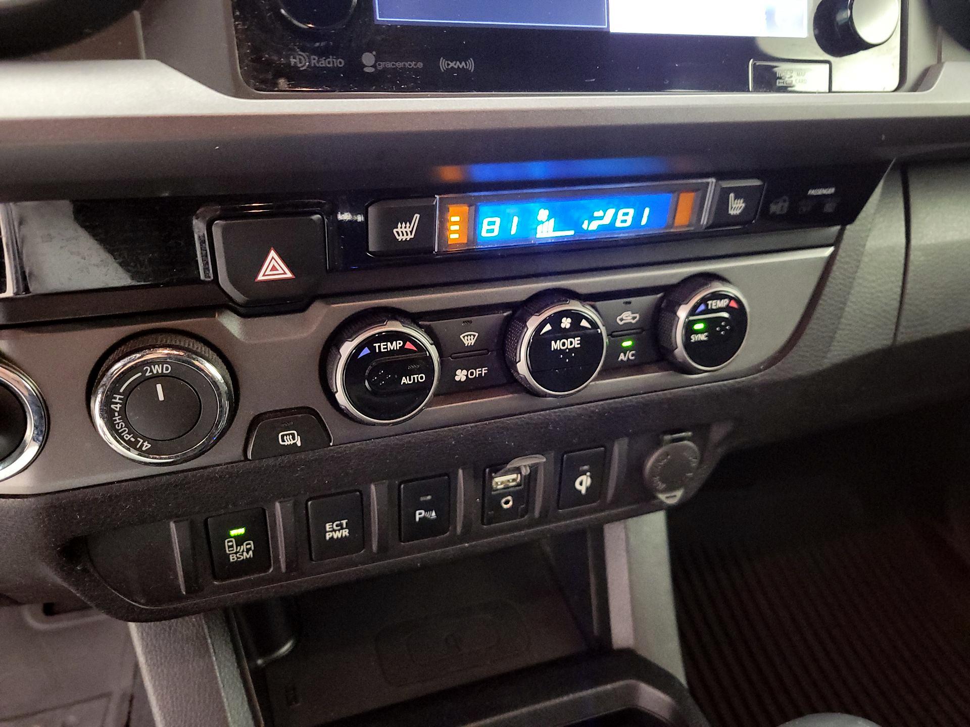 Thumbnail: 2016 Toyota Tacoma - 16