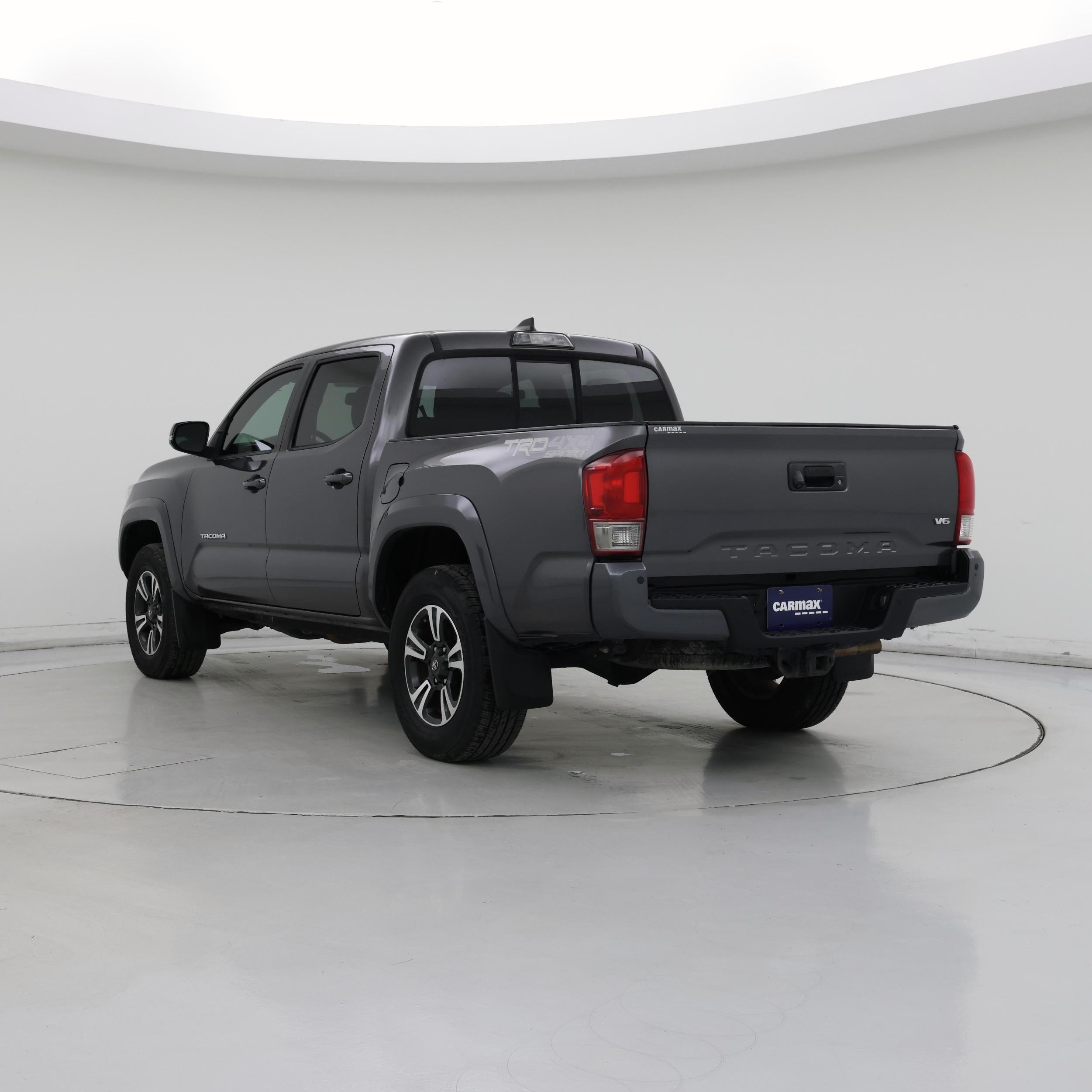 Thumbnail: 2016 Toyota Tacoma - 2