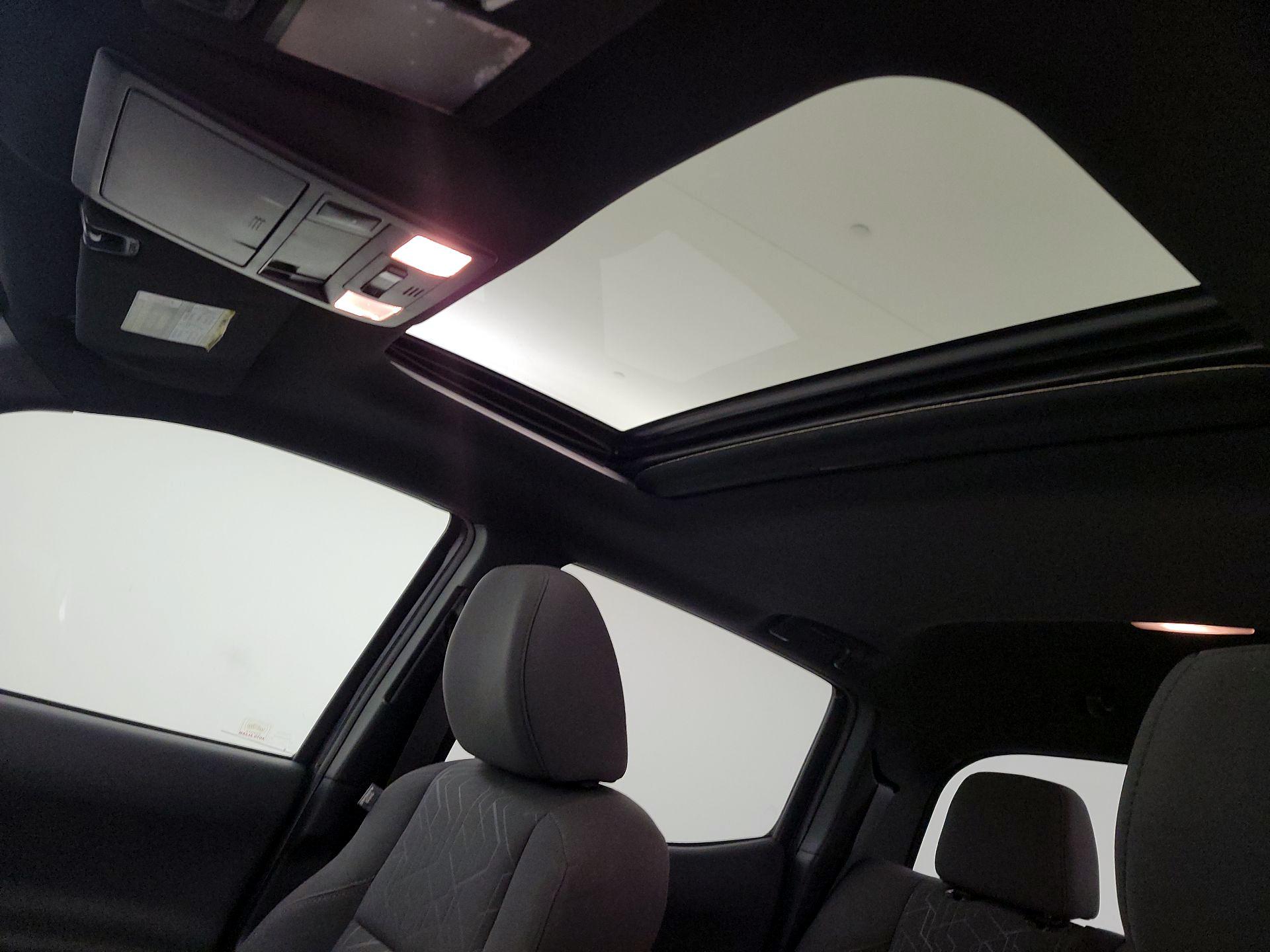 Thumbnail: 2016 Toyota Tacoma - 19