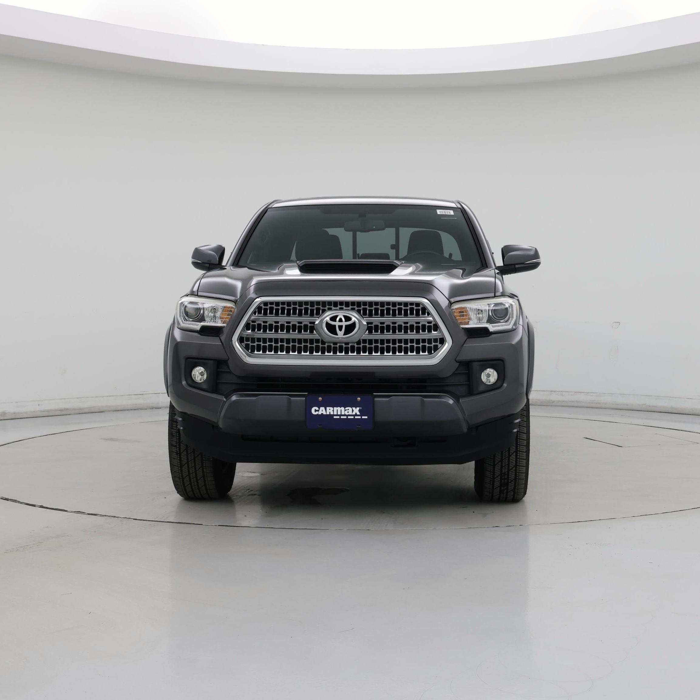 Thumbnail: 2016 Toyota Tacoma - 5