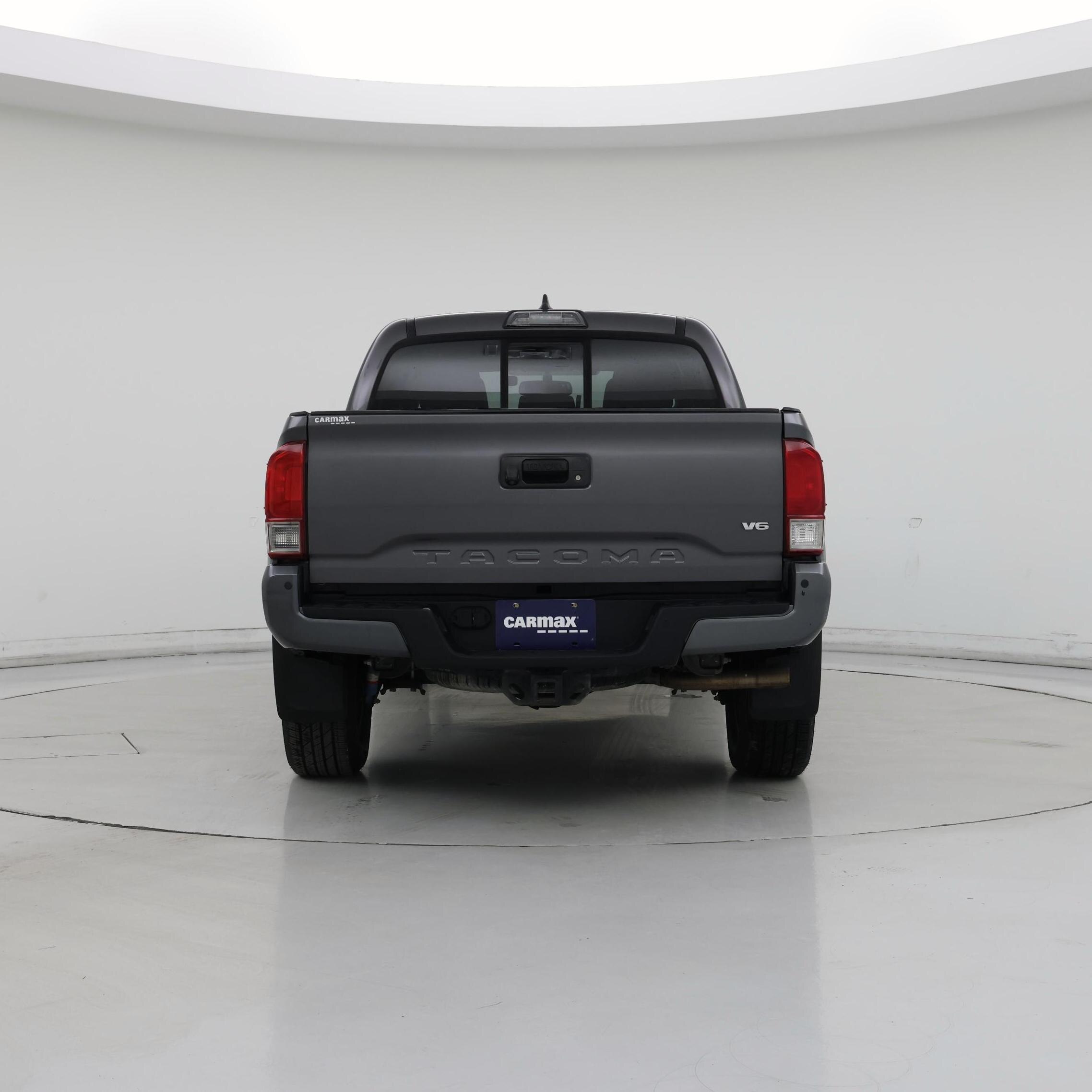 Thumbnail: 2016 Toyota Tacoma - 6