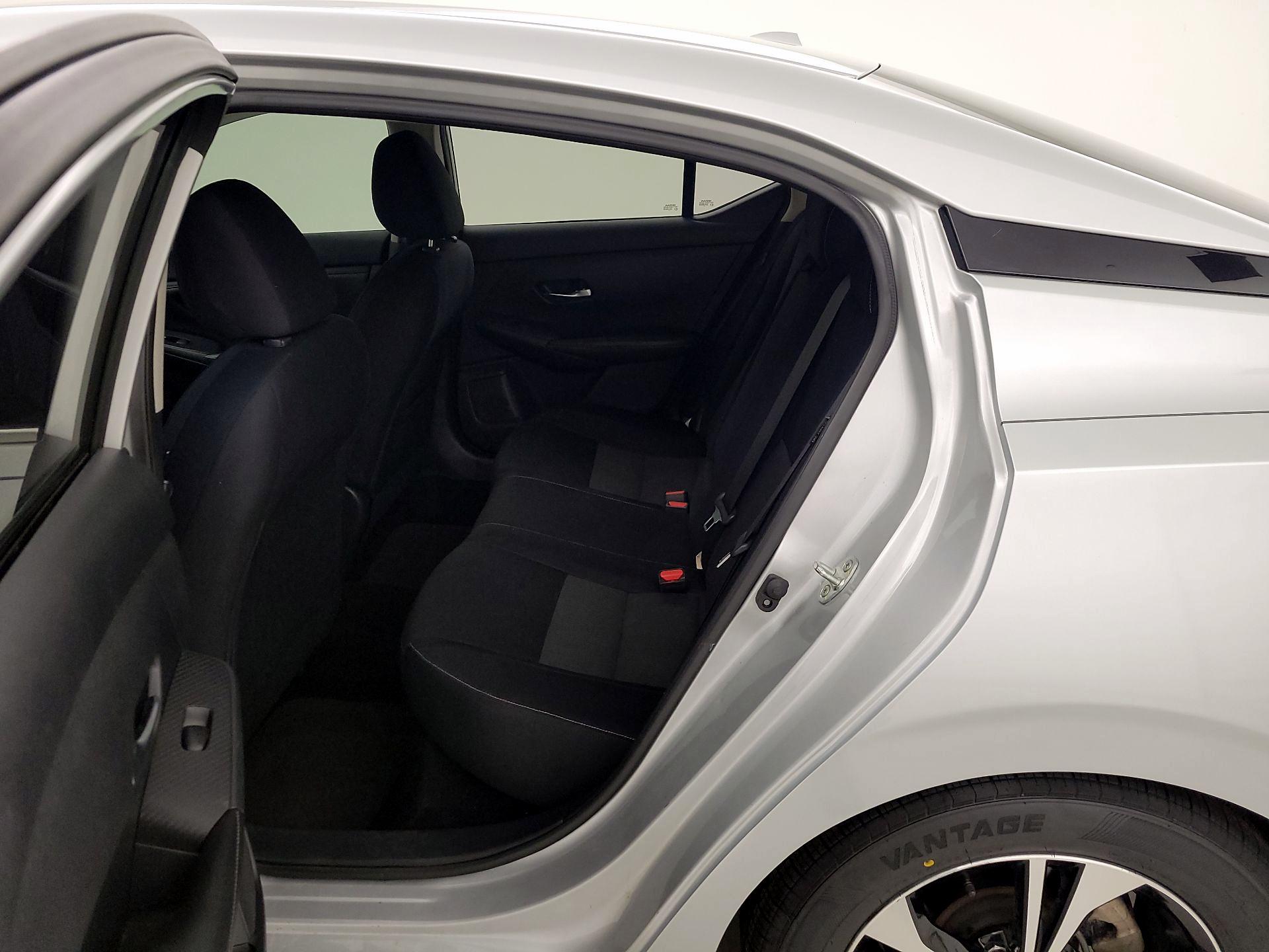 Thumbnail: 2020 Nissan Sentra - 18