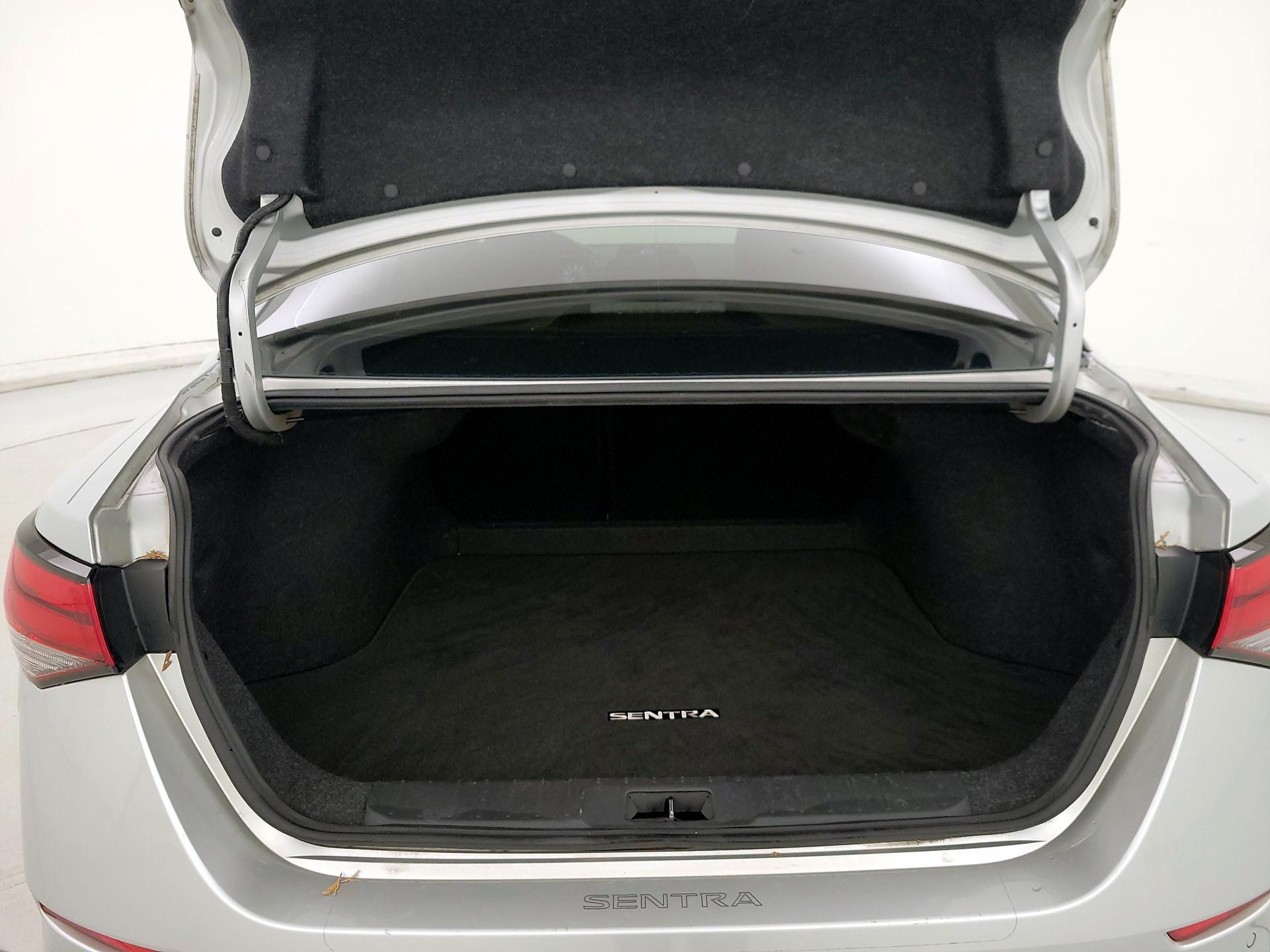 Thumbnail: 2020 Nissan Sentra - 19