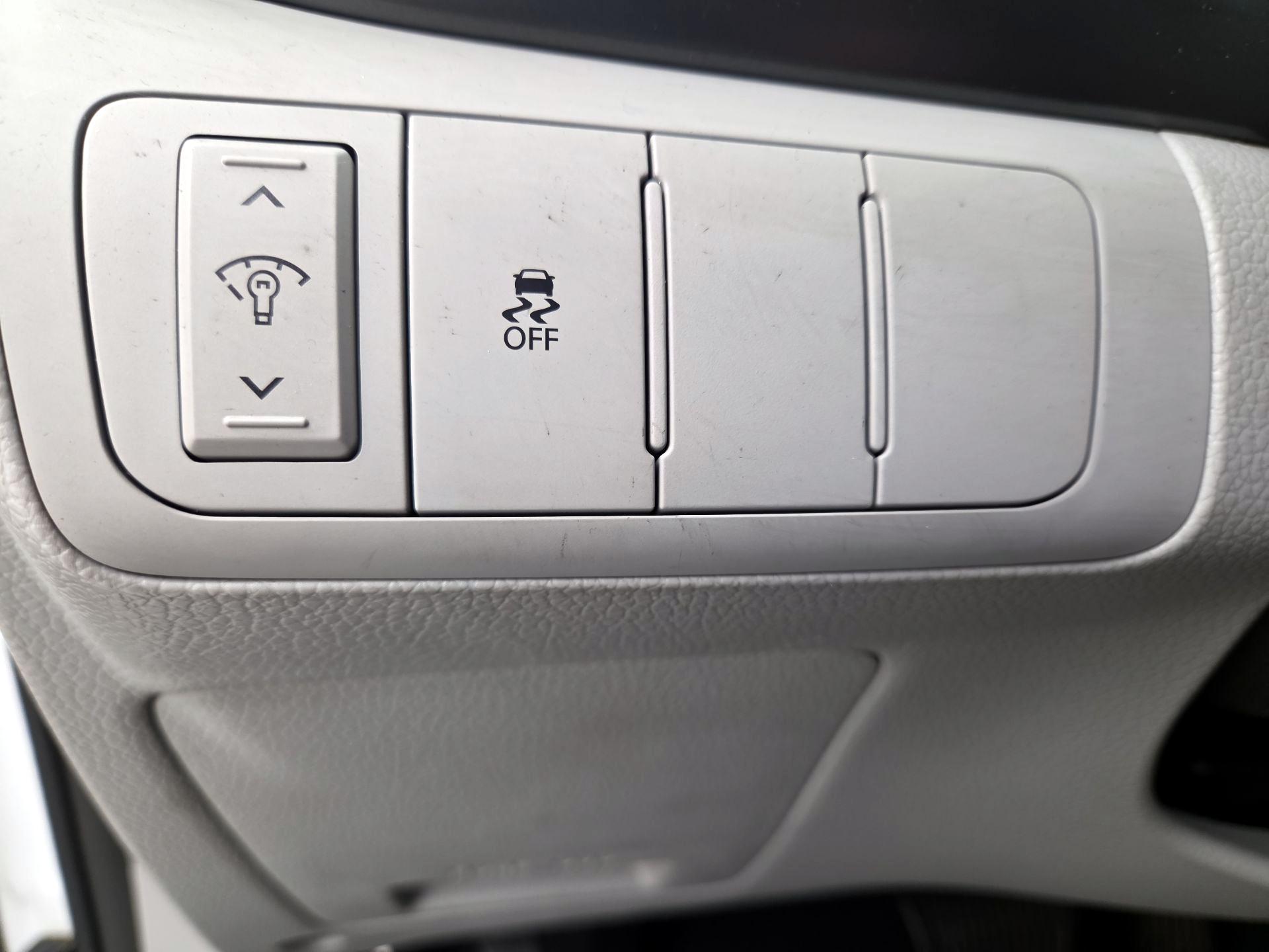 Thumbnail: 2015 Kia Optima - 13