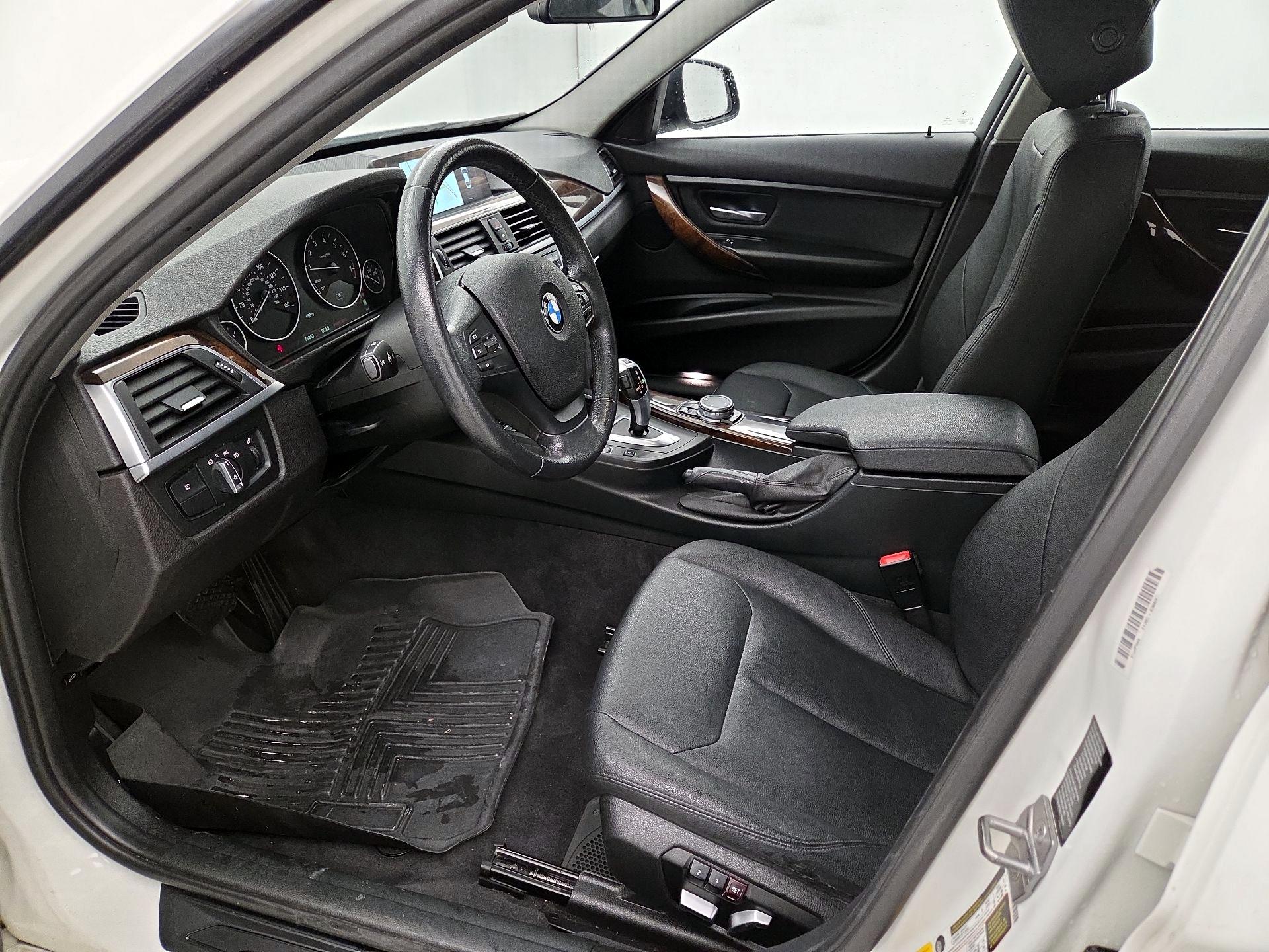 Thumbnail: 2016 BMW 3 Series - 11