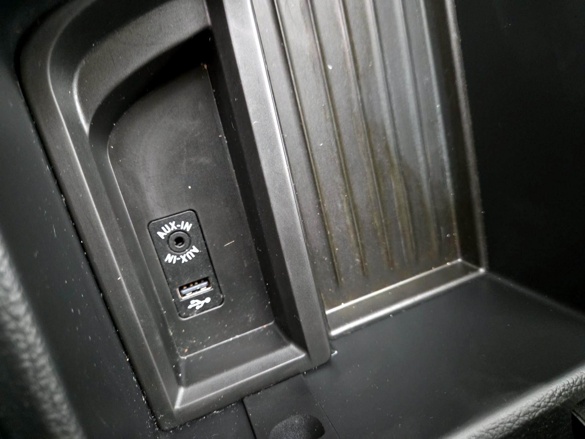 Thumbnail: 2016 BMW 3 Series - 18