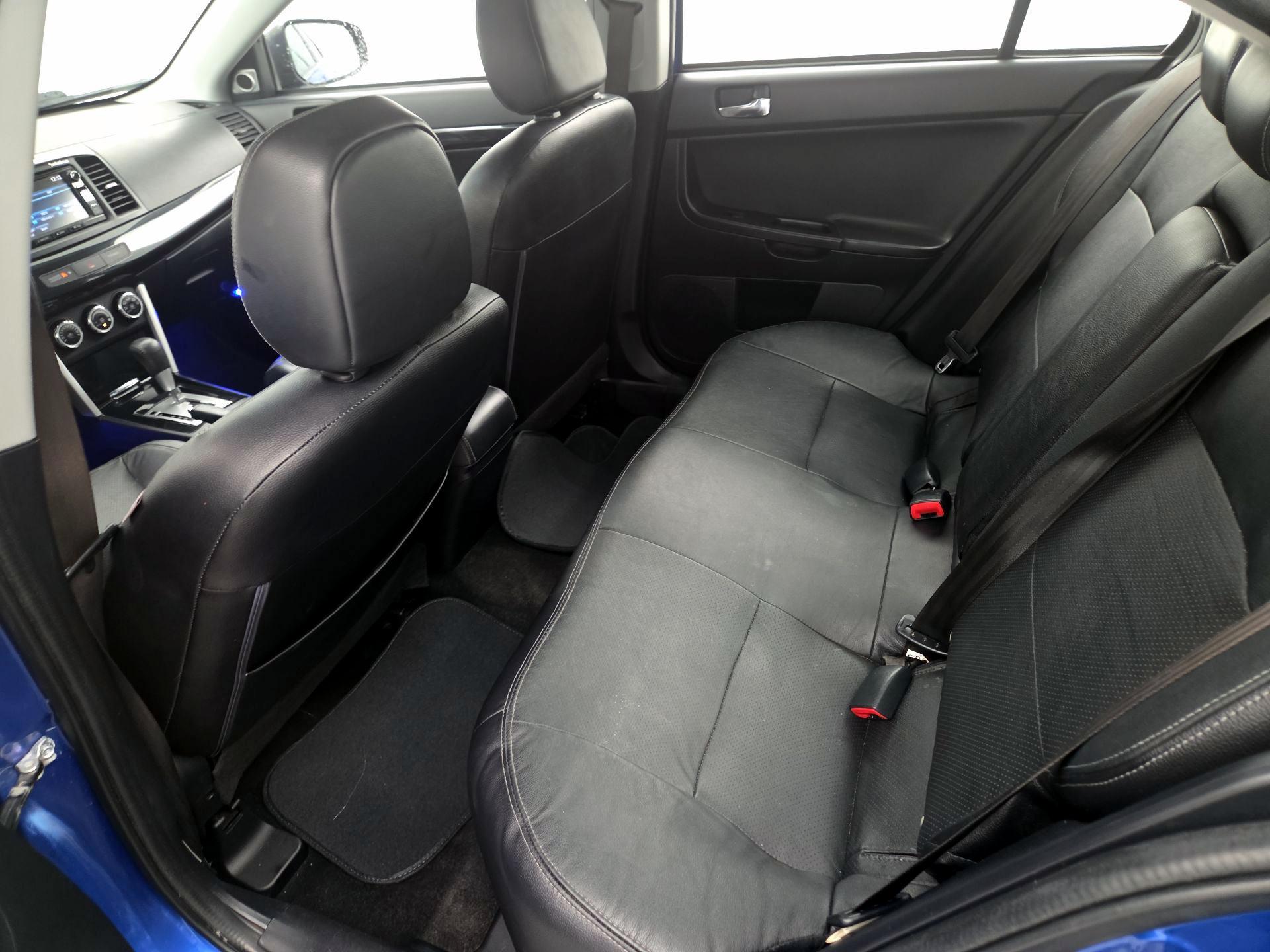 Thumbnail: 2017 Mitsubishi Lancer - 17