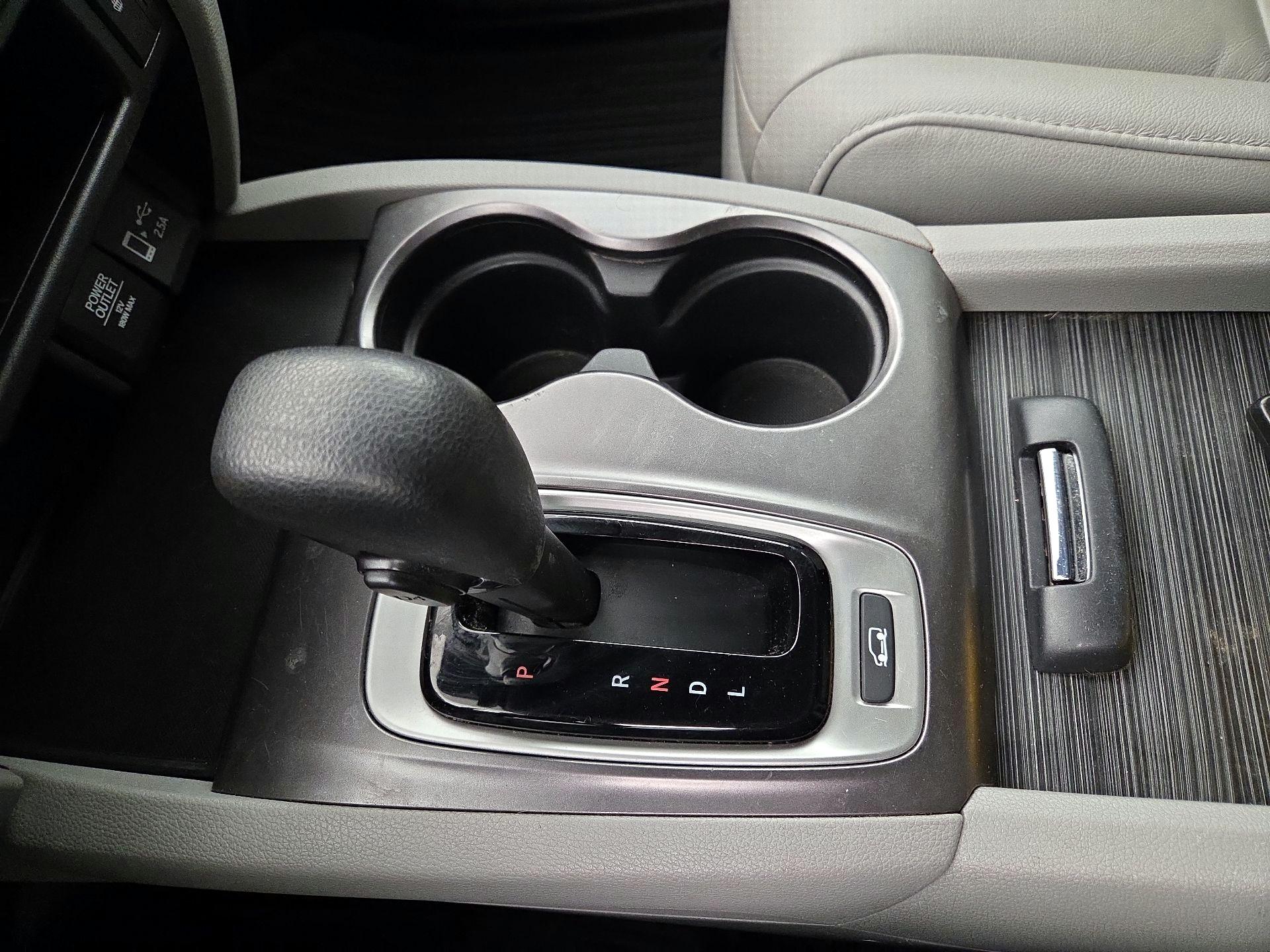 Thumbnail: 2019 Honda Pilot - 17