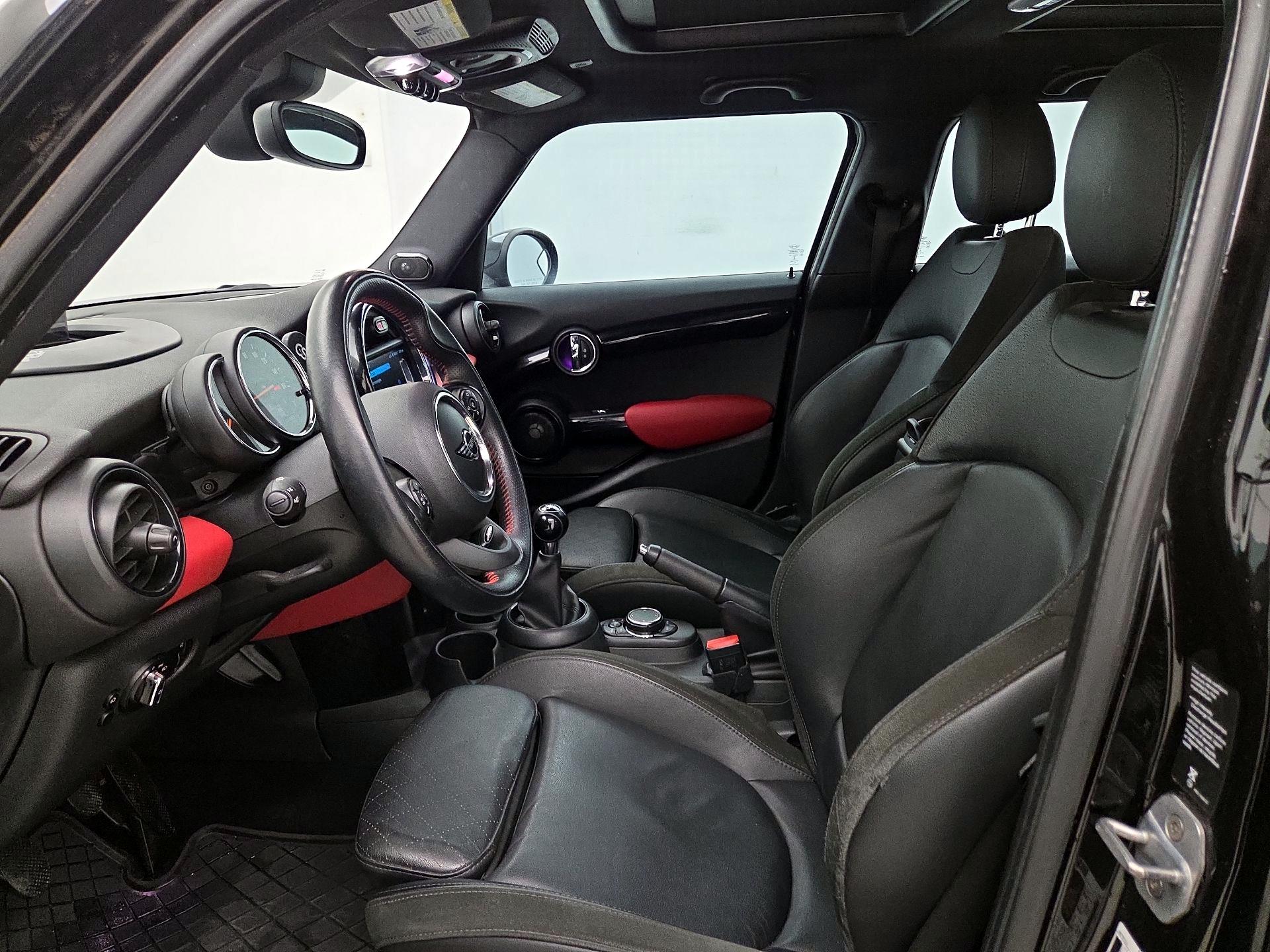 Thumbnail: 2019 MINI Cooper Hardtop - 11