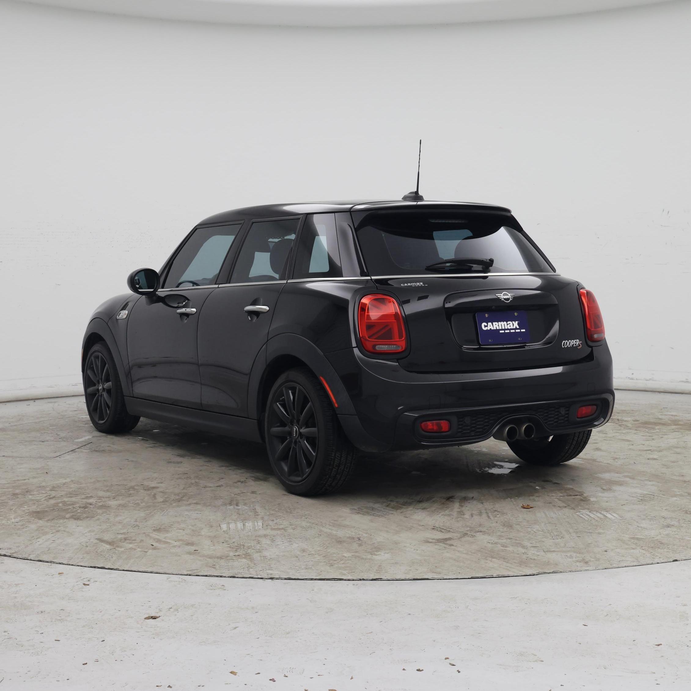 Thumbnail: 2019 MINI Cooper Hardtop - 2