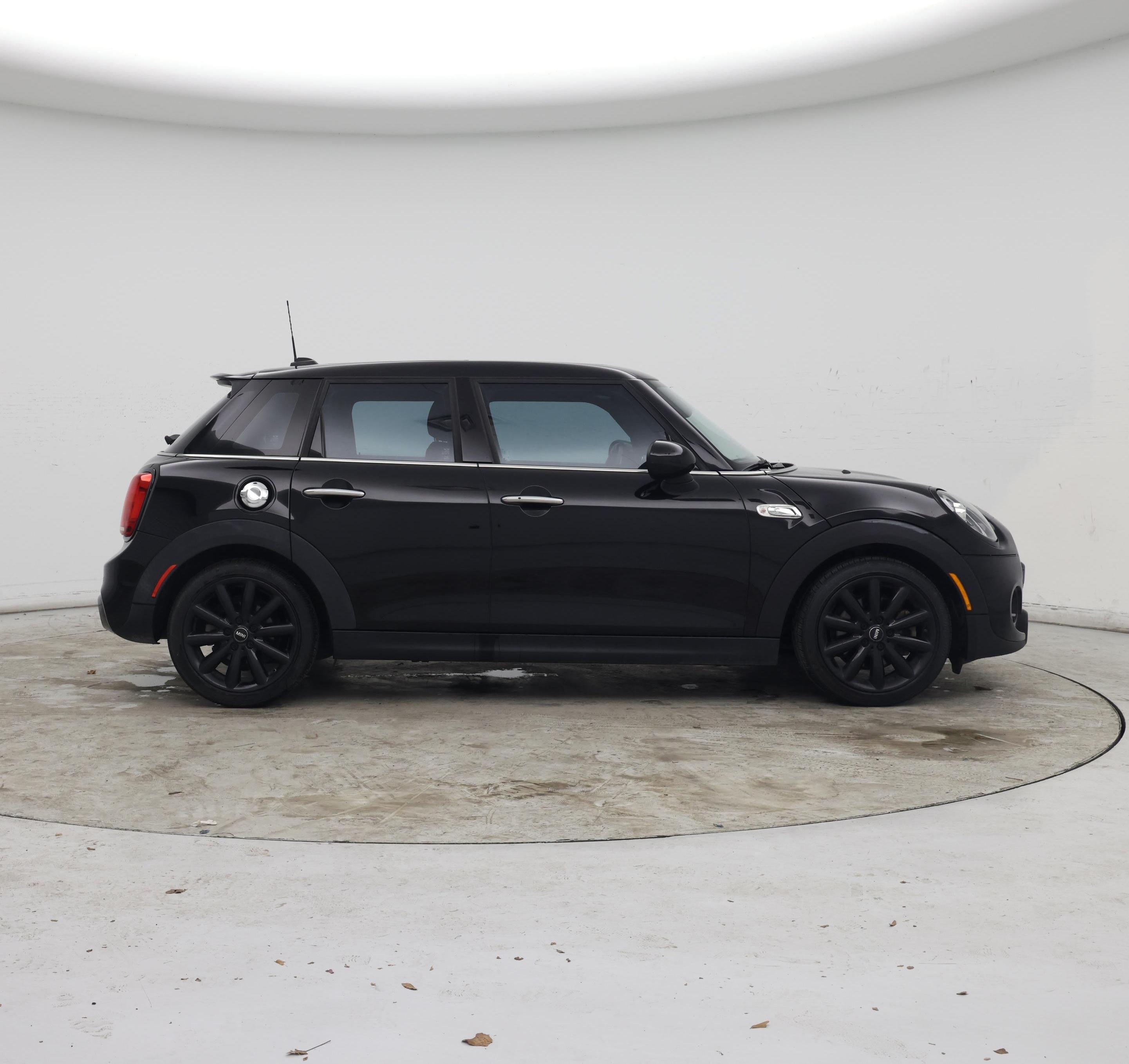 Thumbnail: 2019 MINI Cooper Hardtop - 7