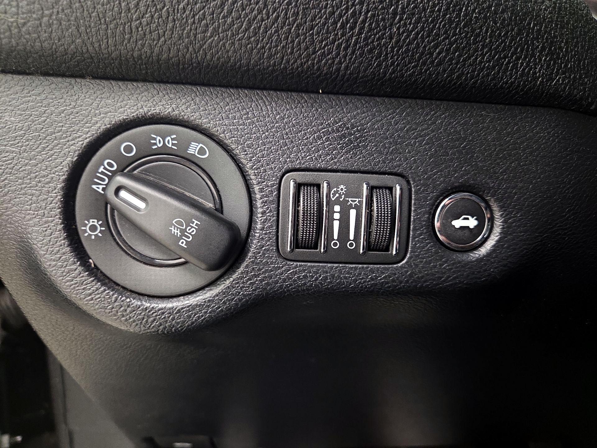 Thumbnail: 2018 Dodge Challenger - 13