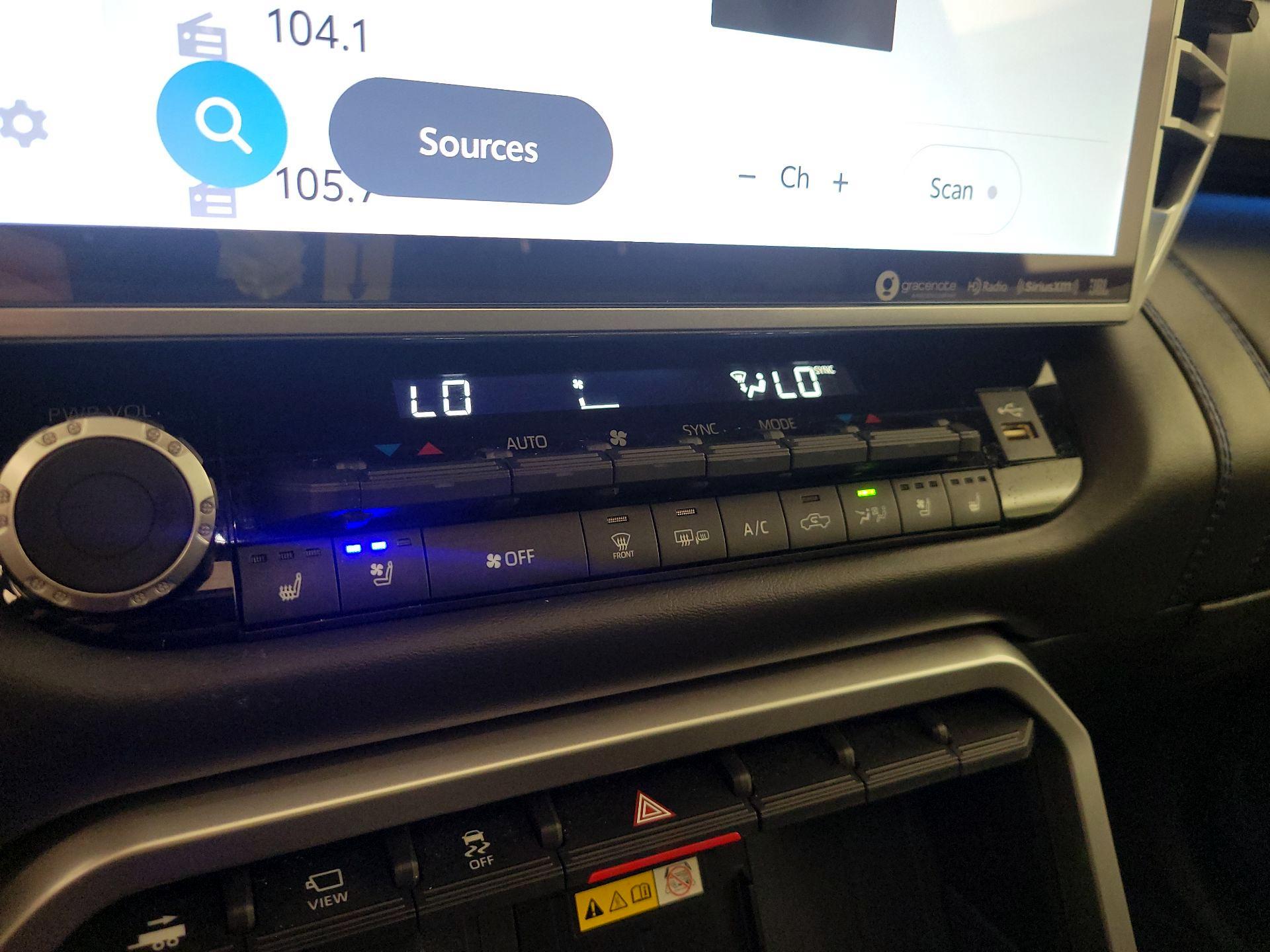 Thumbnail: 2023 Toyota Tundra - 16