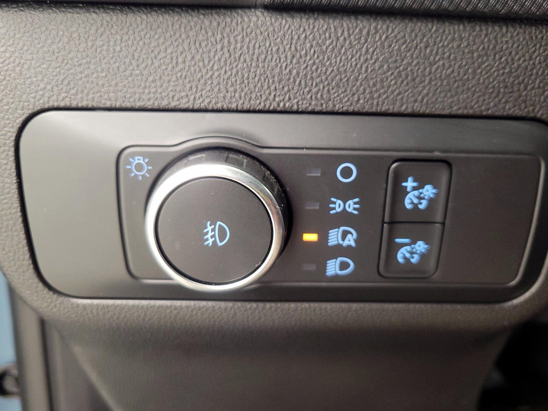 Thumbnail: 2022 Ford Bronco Sport - 13