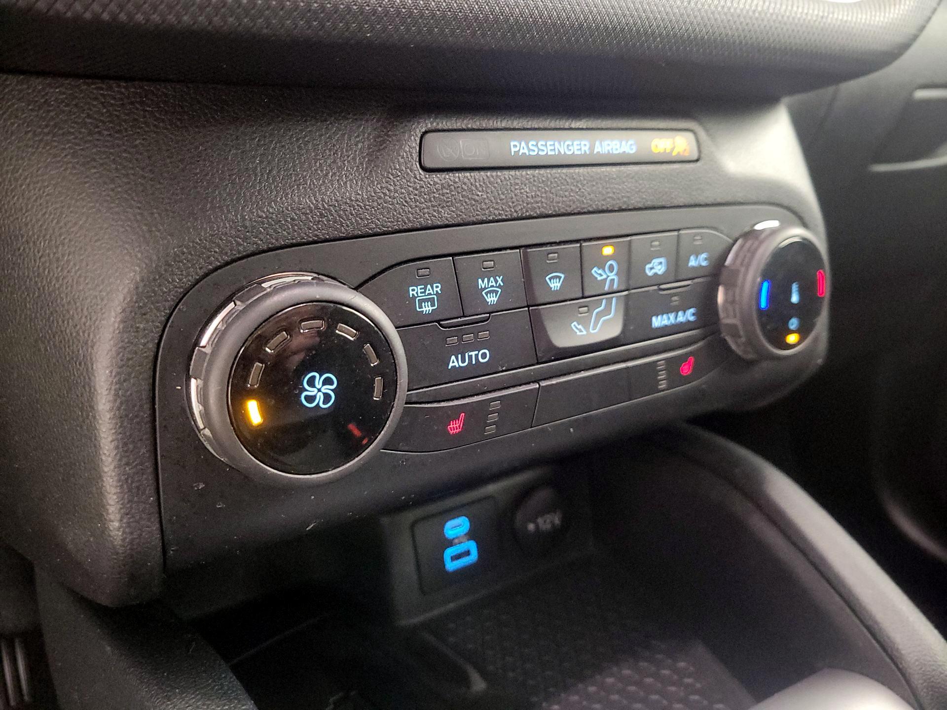 Thumbnail: 2022 Ford Bronco Sport - 17