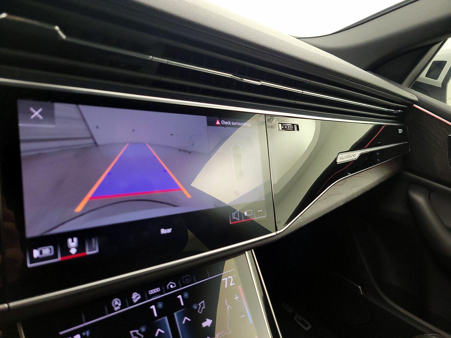 Thumbnail: 2021 Audi Q8 - 15