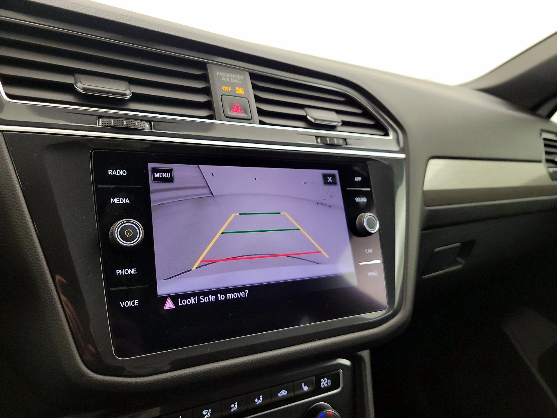 Thumbnail: 2020 Volkswagen Tiguan - 14