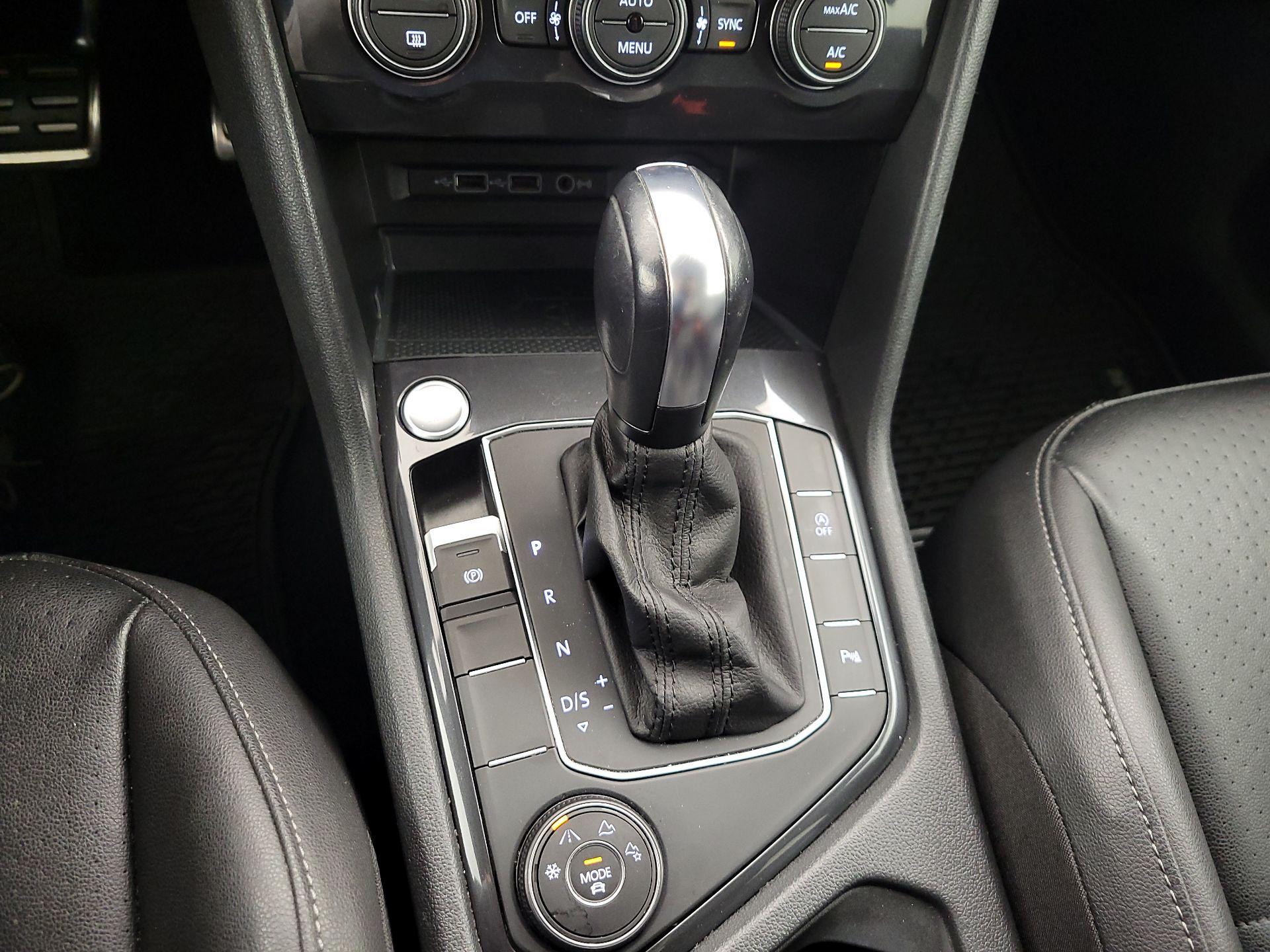 Thumbnail: 2020 Volkswagen Tiguan - 17