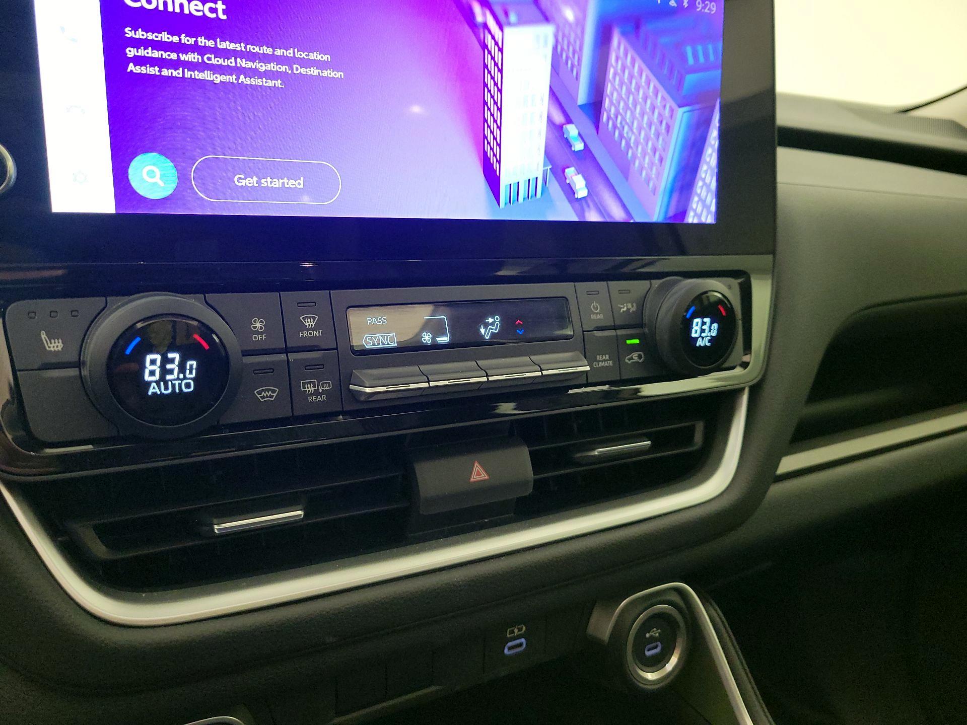 Thumbnail: 2024 Toyota Highlander - 16