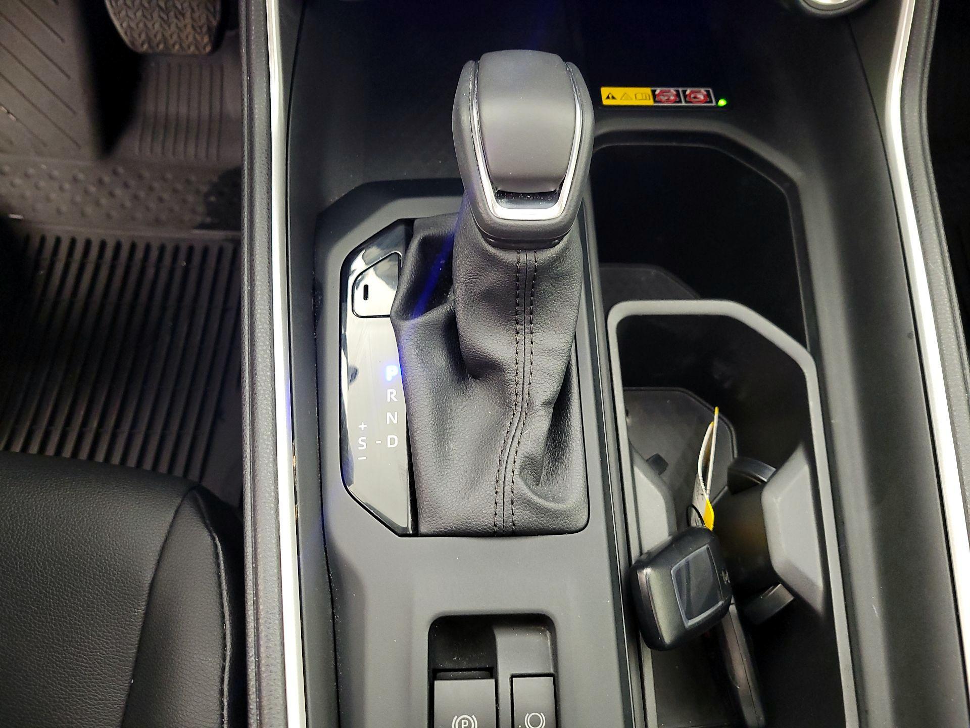 Thumbnail: 2024 Toyota Highlander - 17