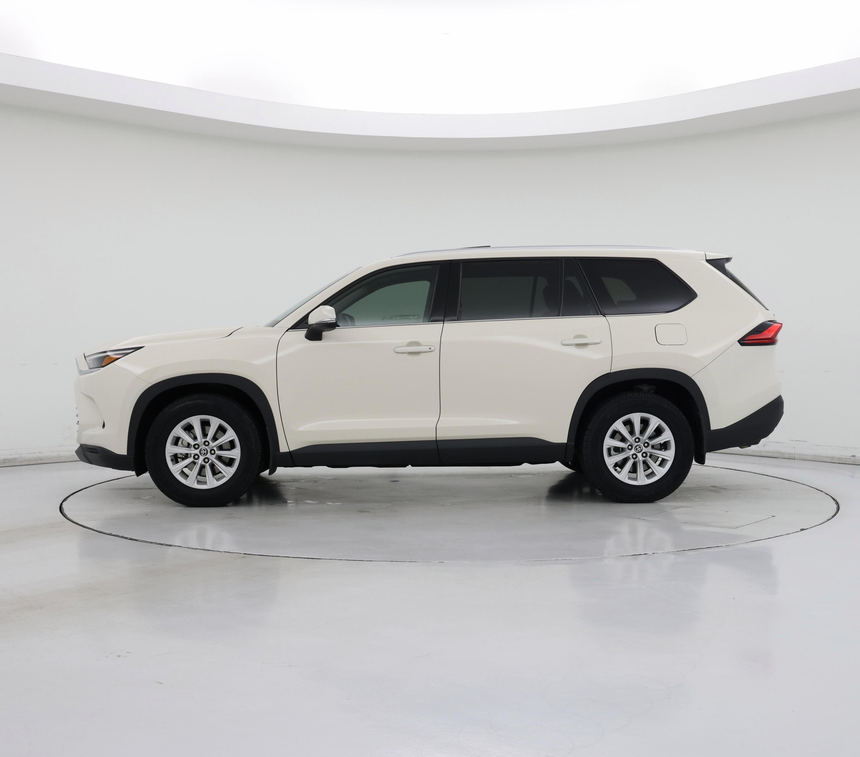 Thumbnail: 2024 Toyota Highlander - 3