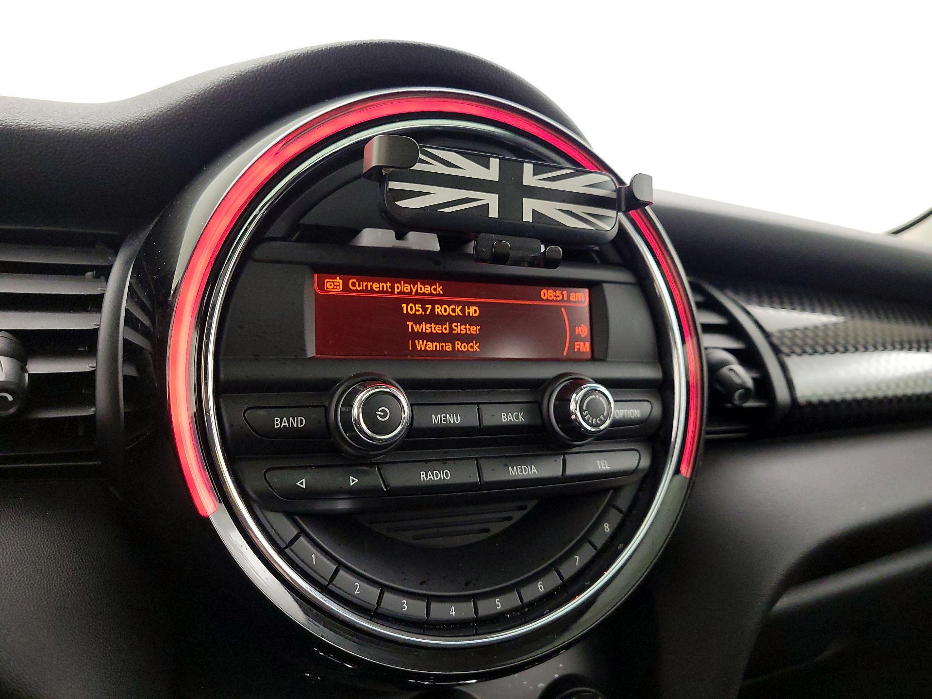 Thumbnail: 2016 MINI Cooper Hardtop - 14