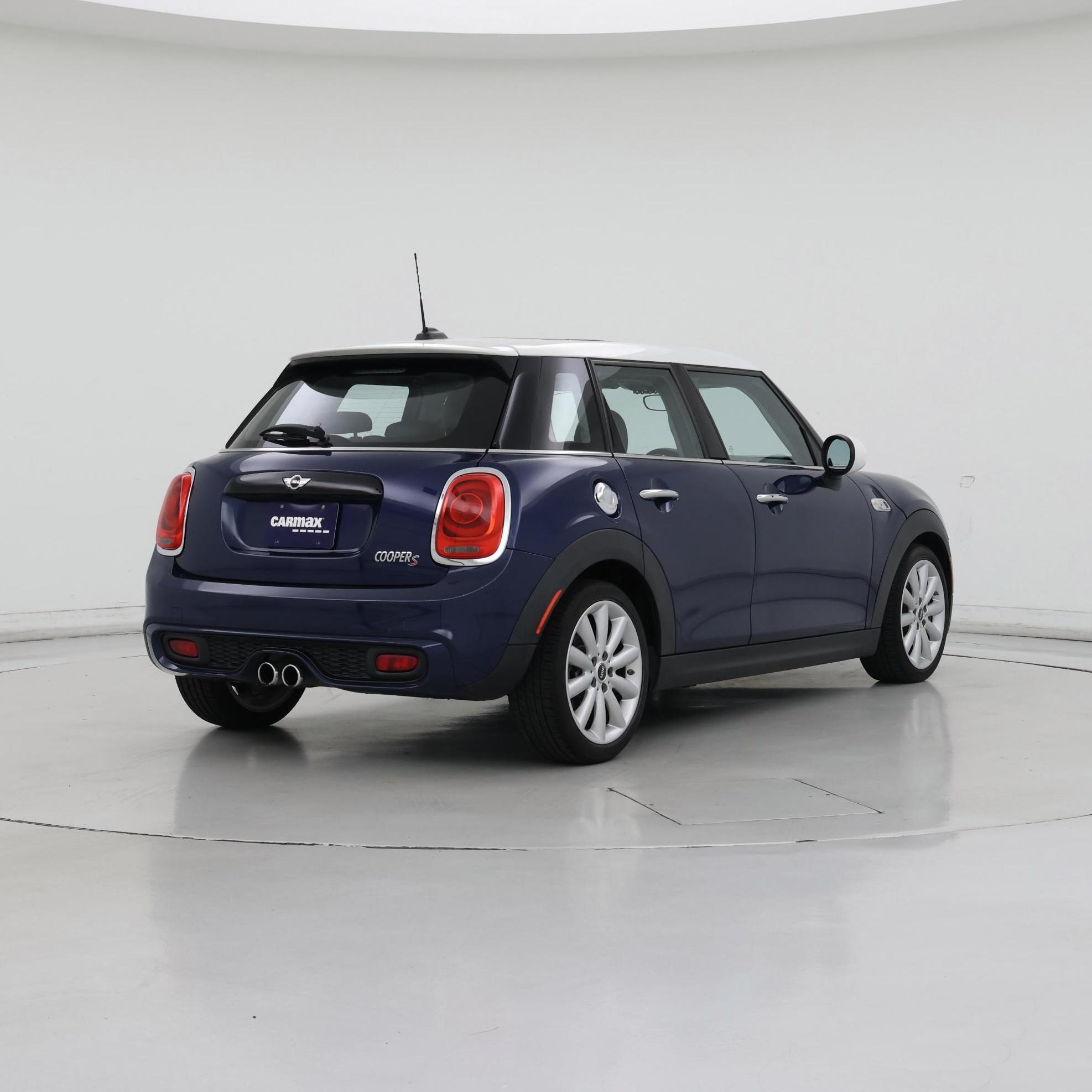 Thumbnail: 2016 MINI Cooper Hardtop - 8