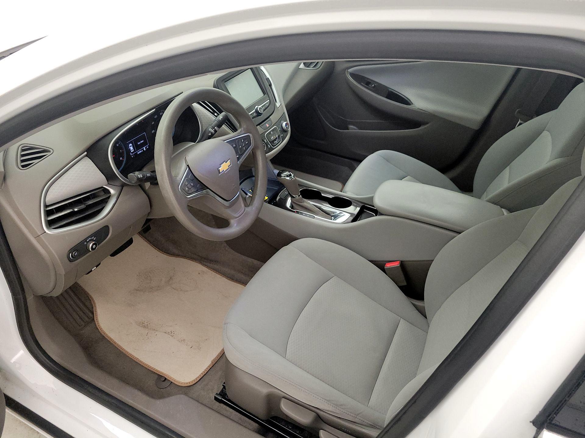 Thumbnail: 2018 Chevrolet Malibu - 11