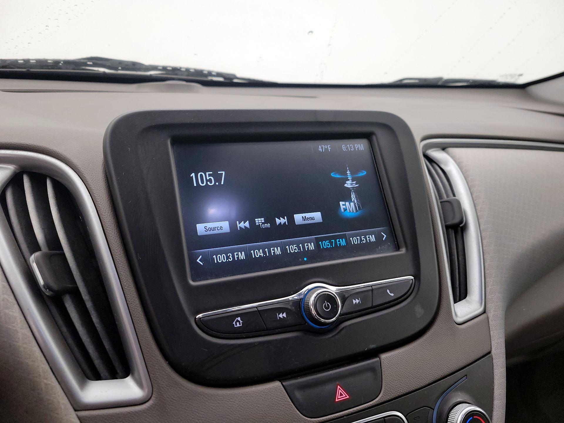 Thumbnail: 2018 Chevrolet Malibu - 15