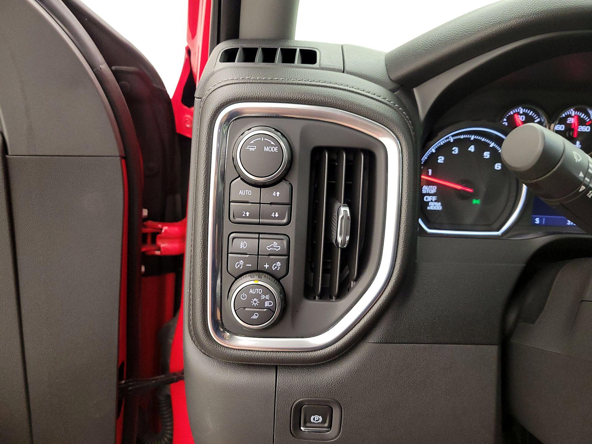 Thumbnail: 2020 Chevrolet Silverado 1500 - 13