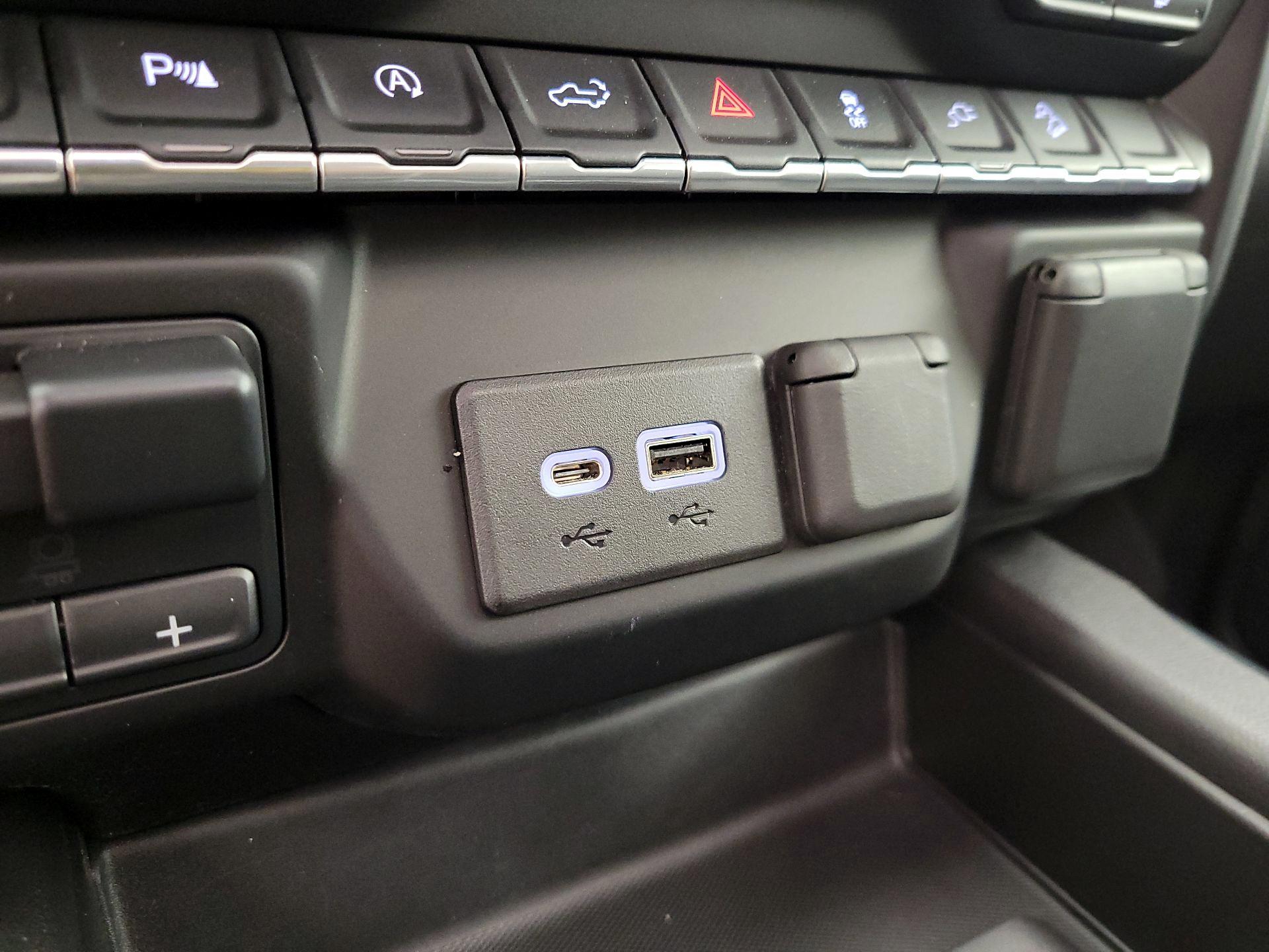 Thumbnail: 2020 Chevrolet Silverado 1500 - 18