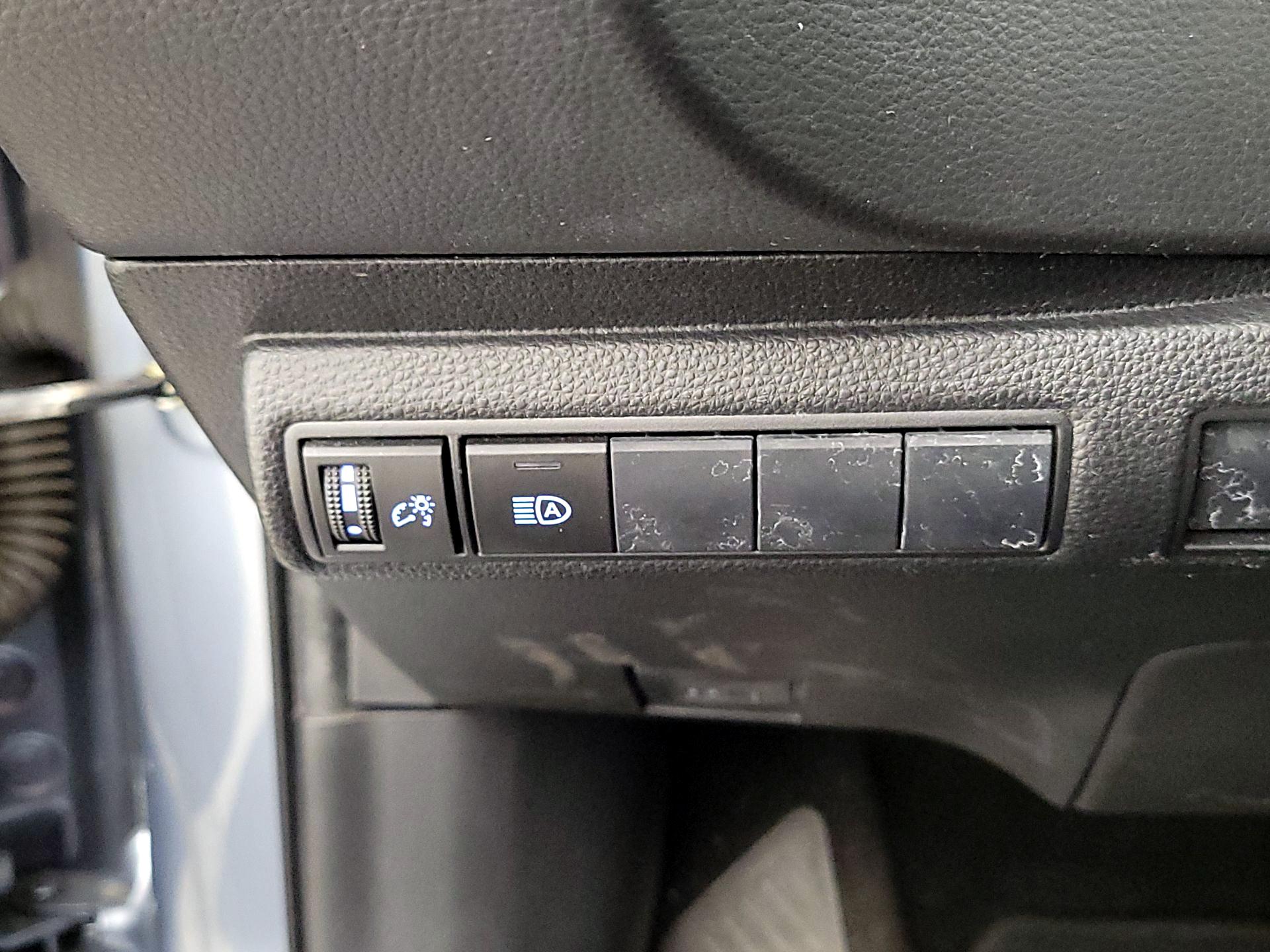 Thumbnail: 2020 Toyota Corolla - 13