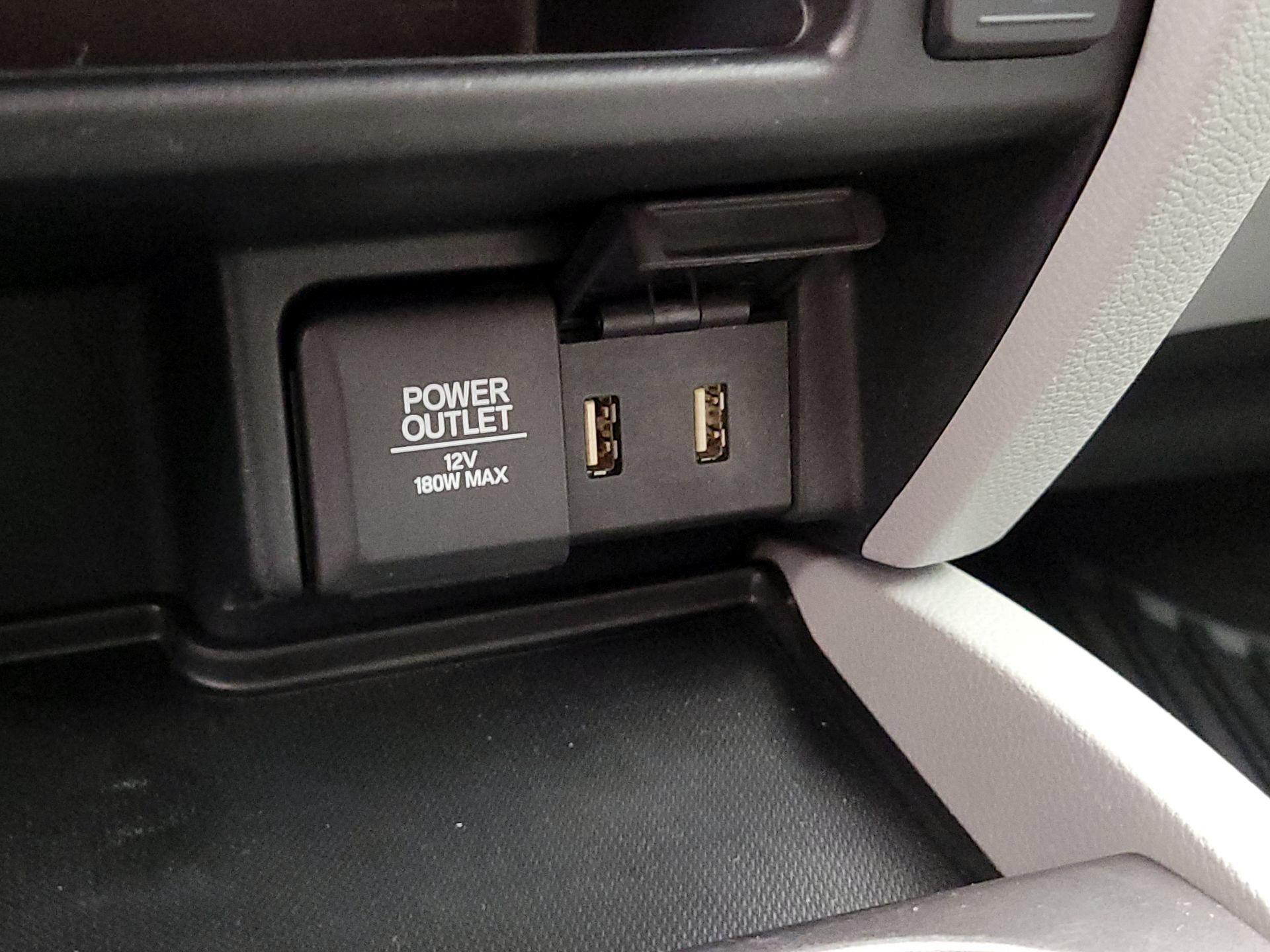 Thumbnail: 2017 Honda Pilot - 18