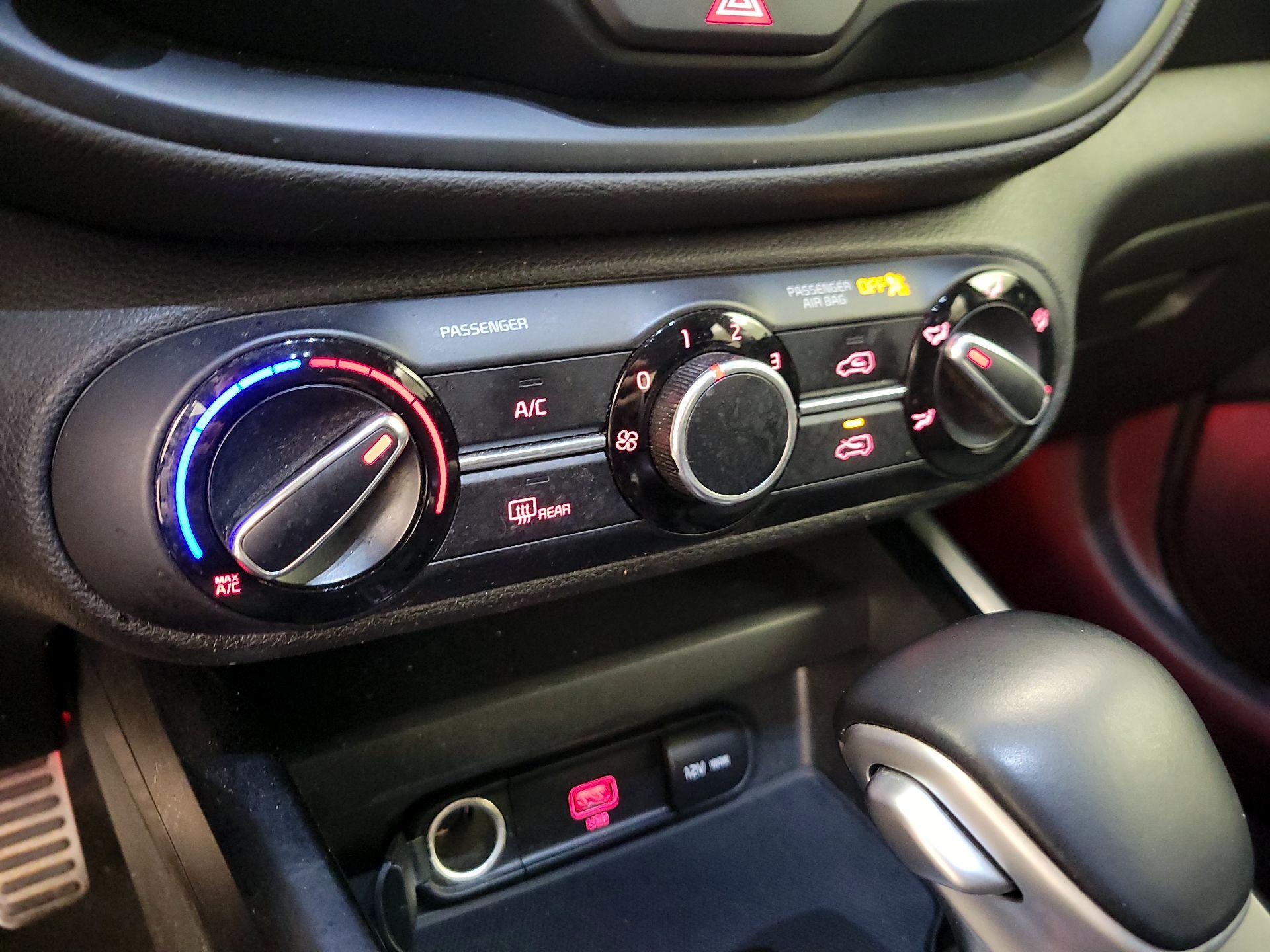 Thumbnail: 2021 Kia Soul - 16