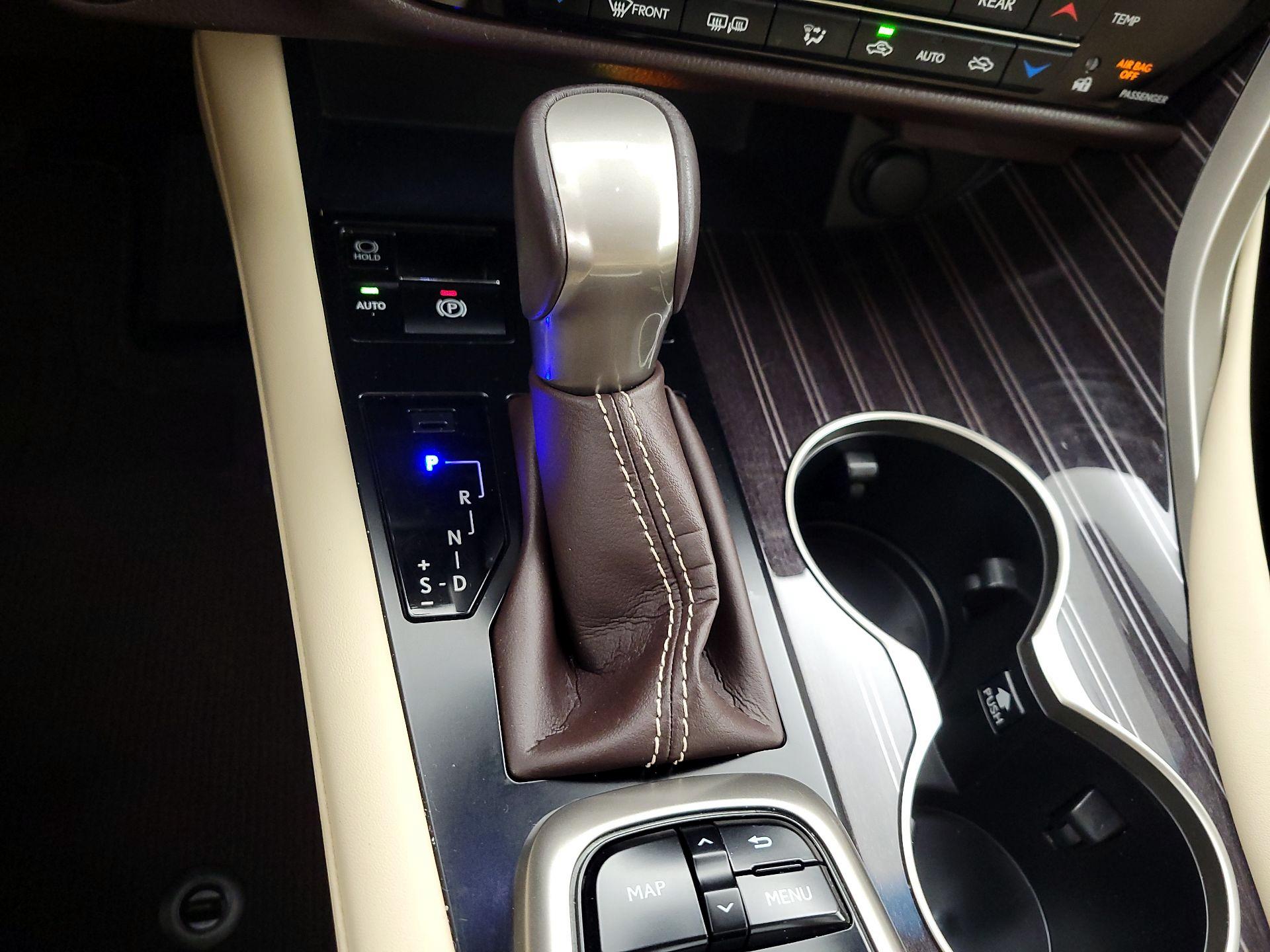 Thumbnail: 2018 Lexus RX - 18