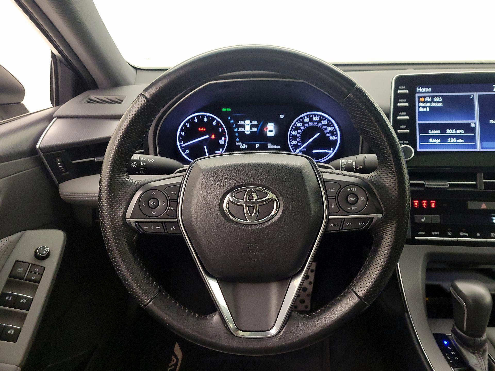 Thumbnail: 2019 Toyota Avalon - 10