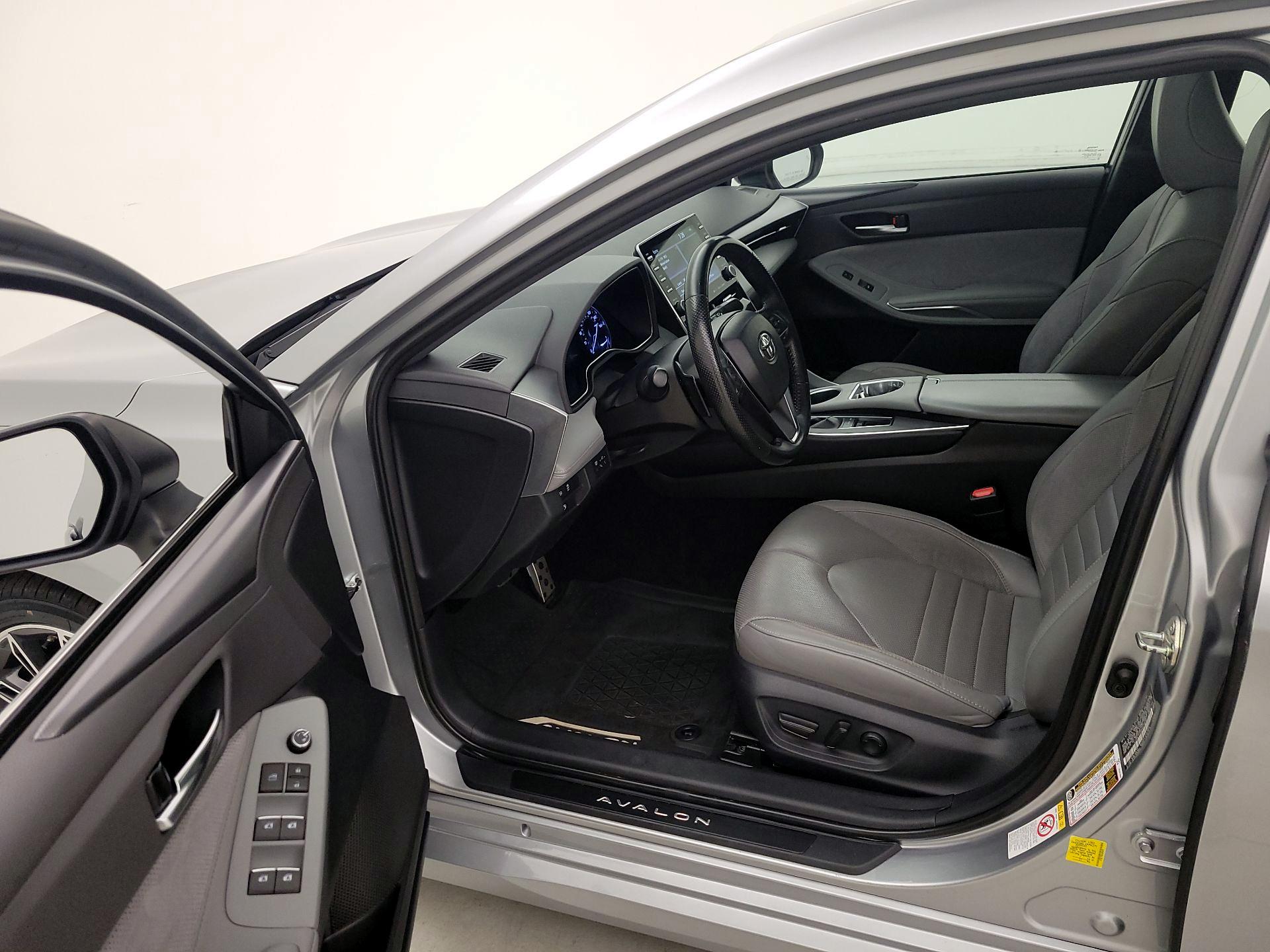 Thumbnail: 2019 Toyota Avalon - 11