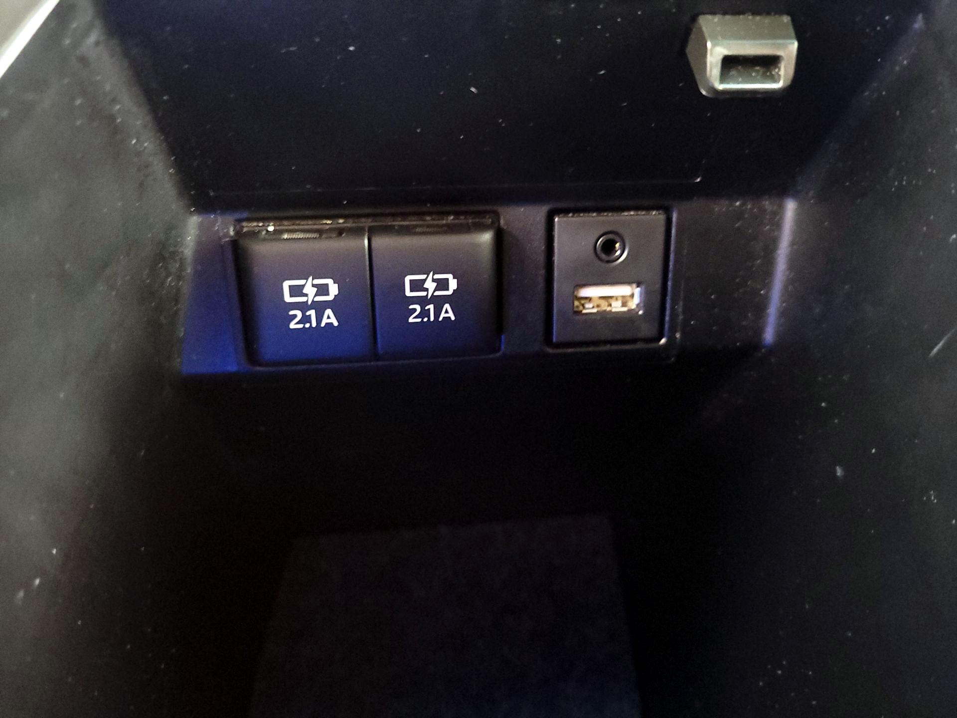 Thumbnail: 2019 Toyota Avalon - 18