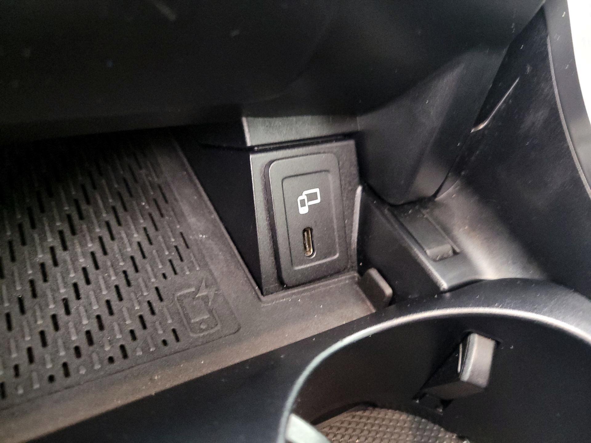 Thumbnail: 2021 Mercedes-Benz GLC - 19