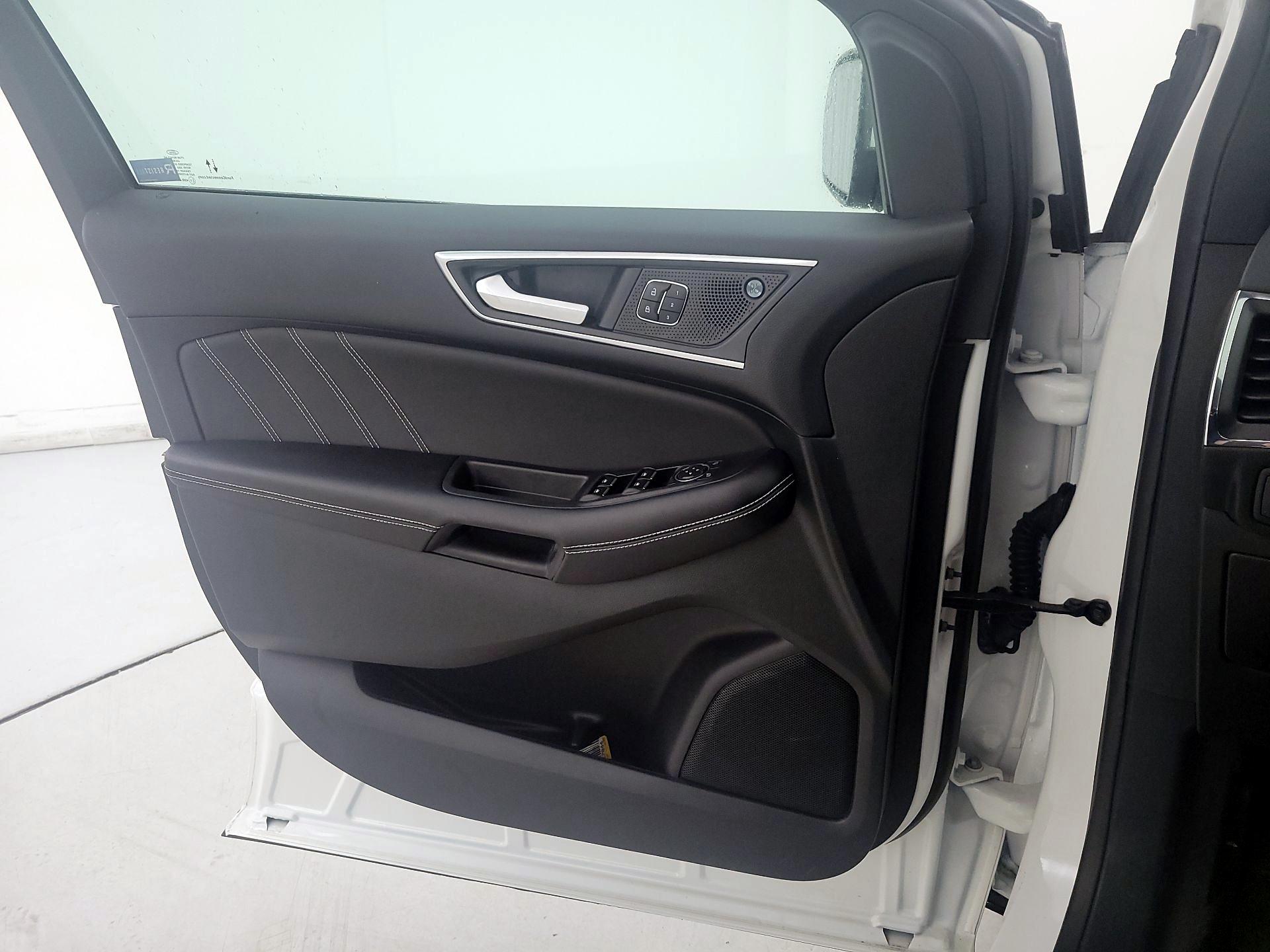 Thumbnail: 2022 Ford Edge - 12