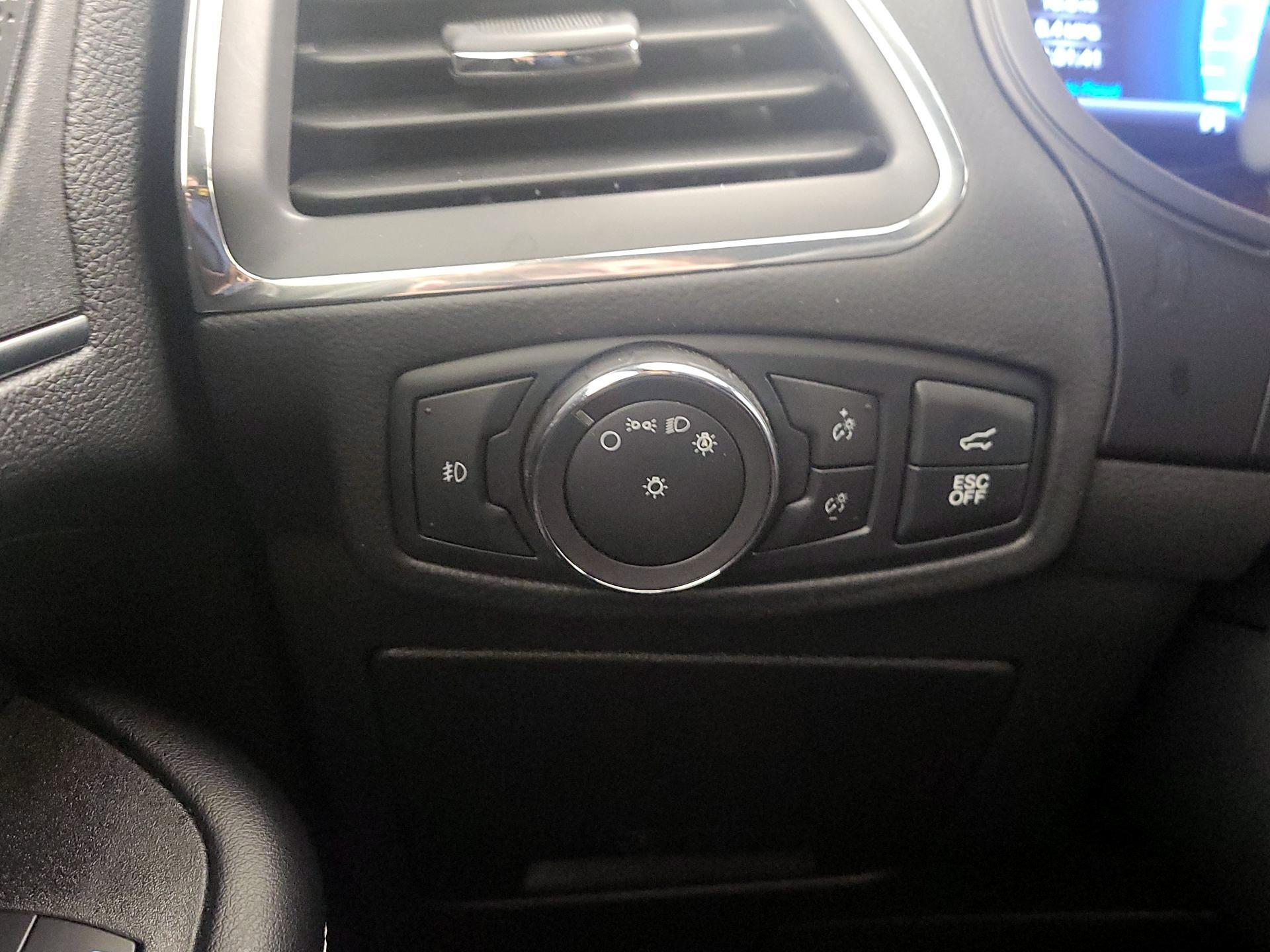 Thumbnail: 2022 Ford Edge - 13