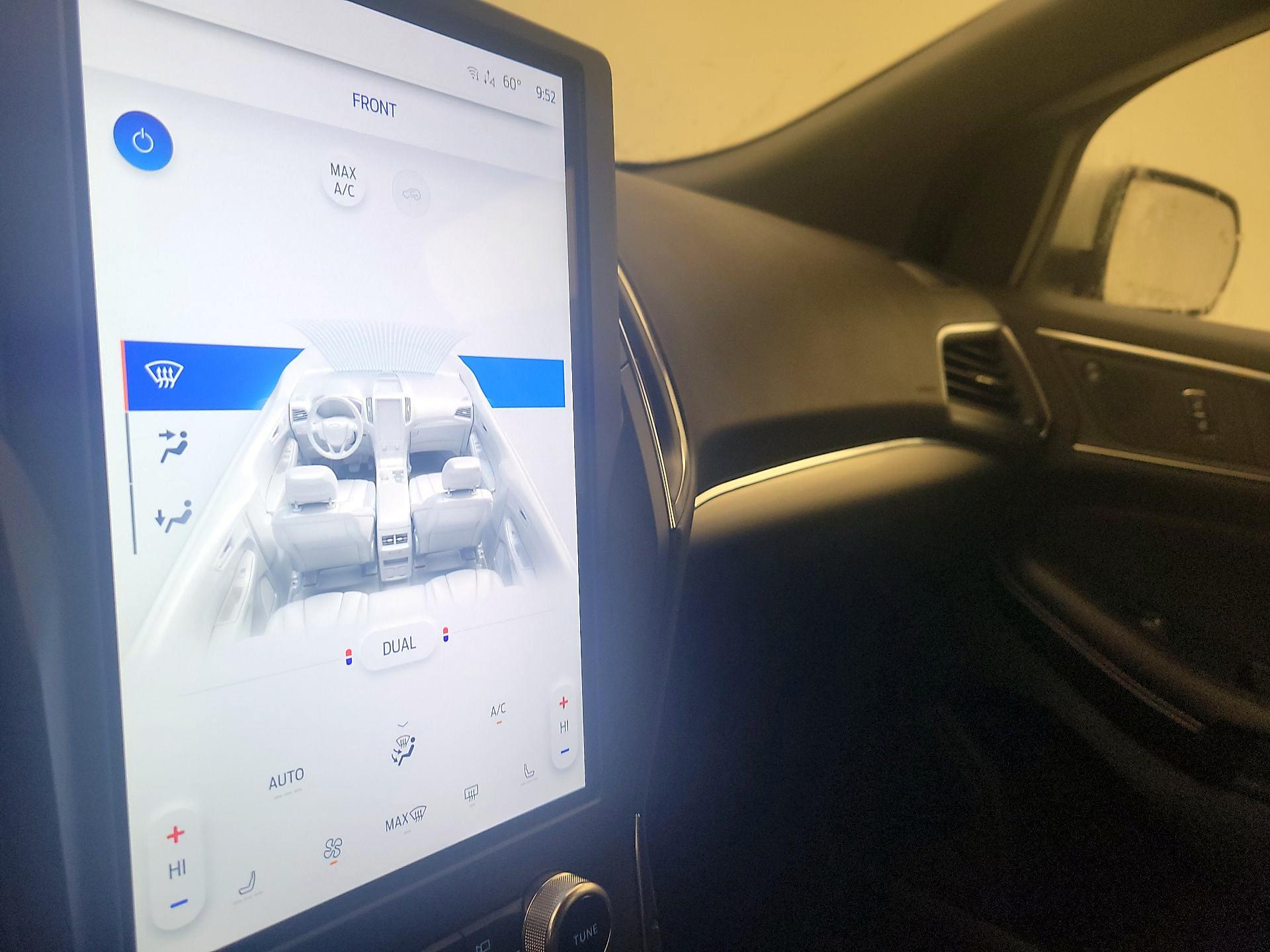 Thumbnail: 2022 Ford Edge - 16