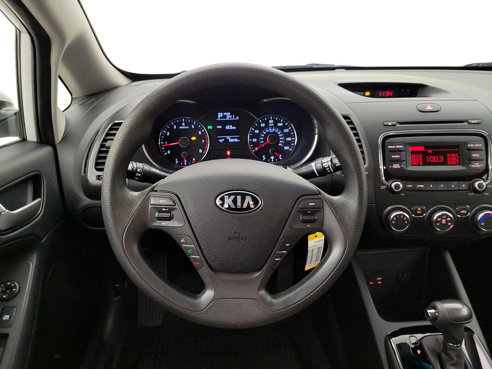 Thumbnail: 2017 Kia Forte - 10