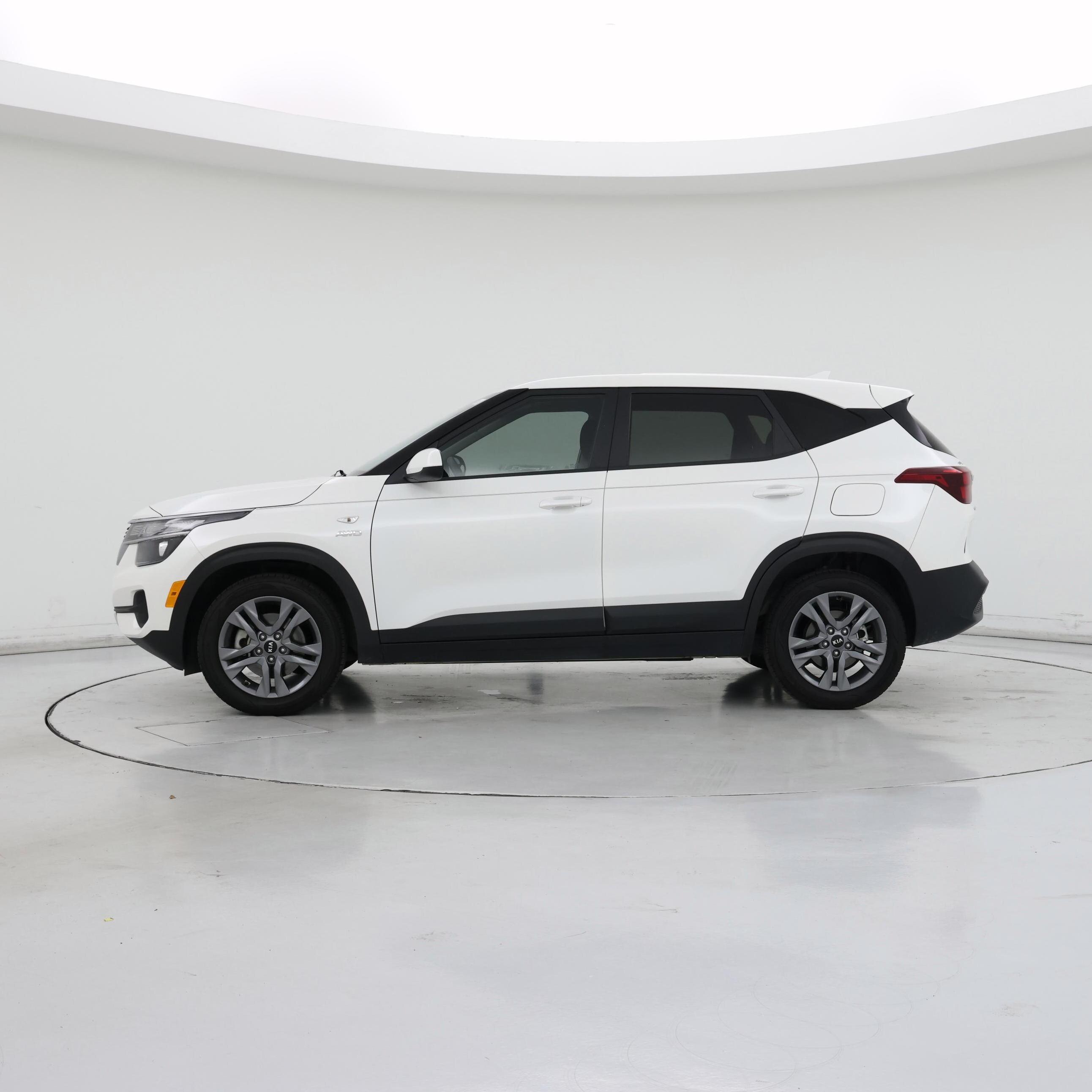 Thumbnail: 2021 Kia Seltos - 3